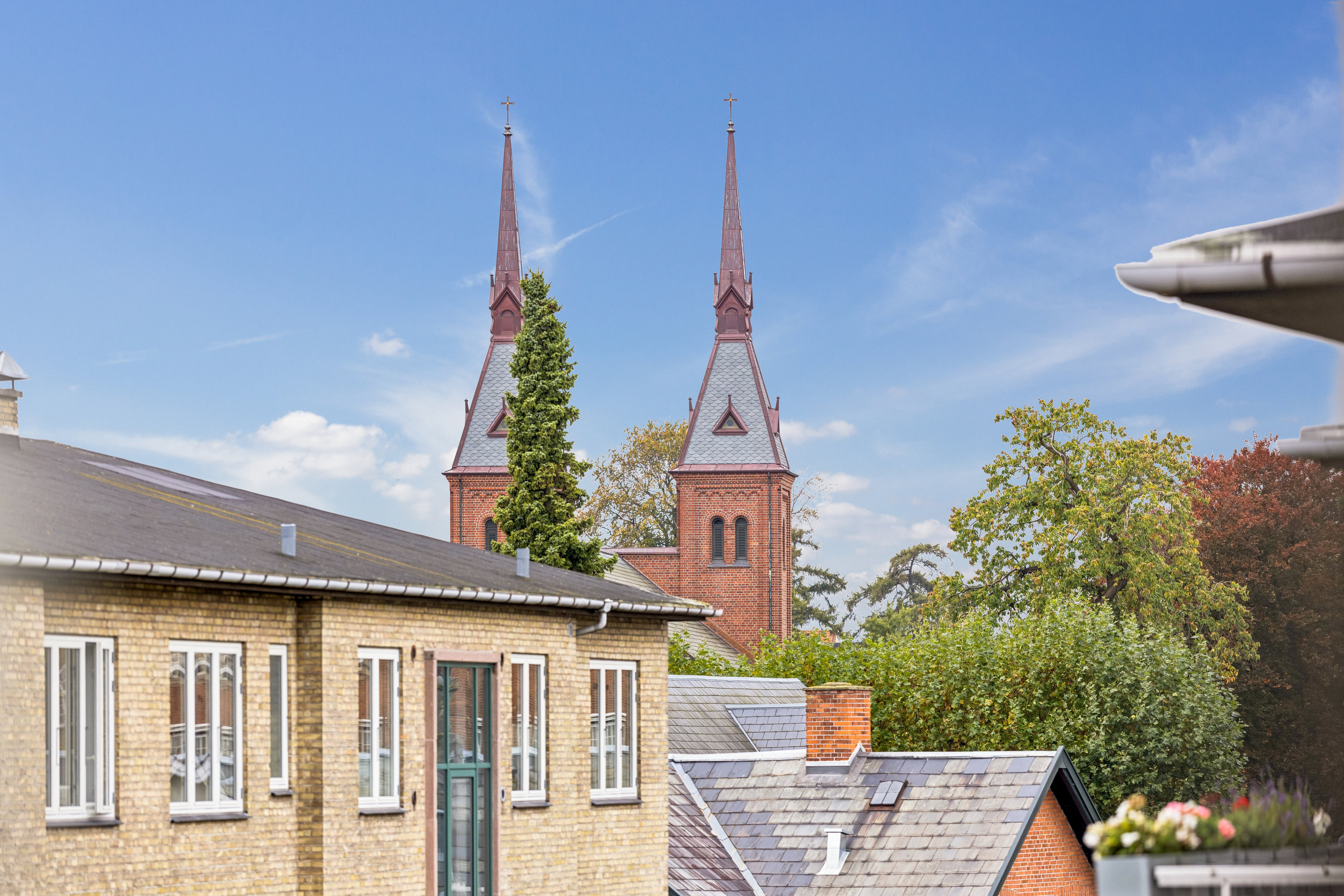 Fremhævet andet billede i fuldskærmstilstand. Billede af Løvspringsvej 4A, 2. tv., 2920 Charlottenlund