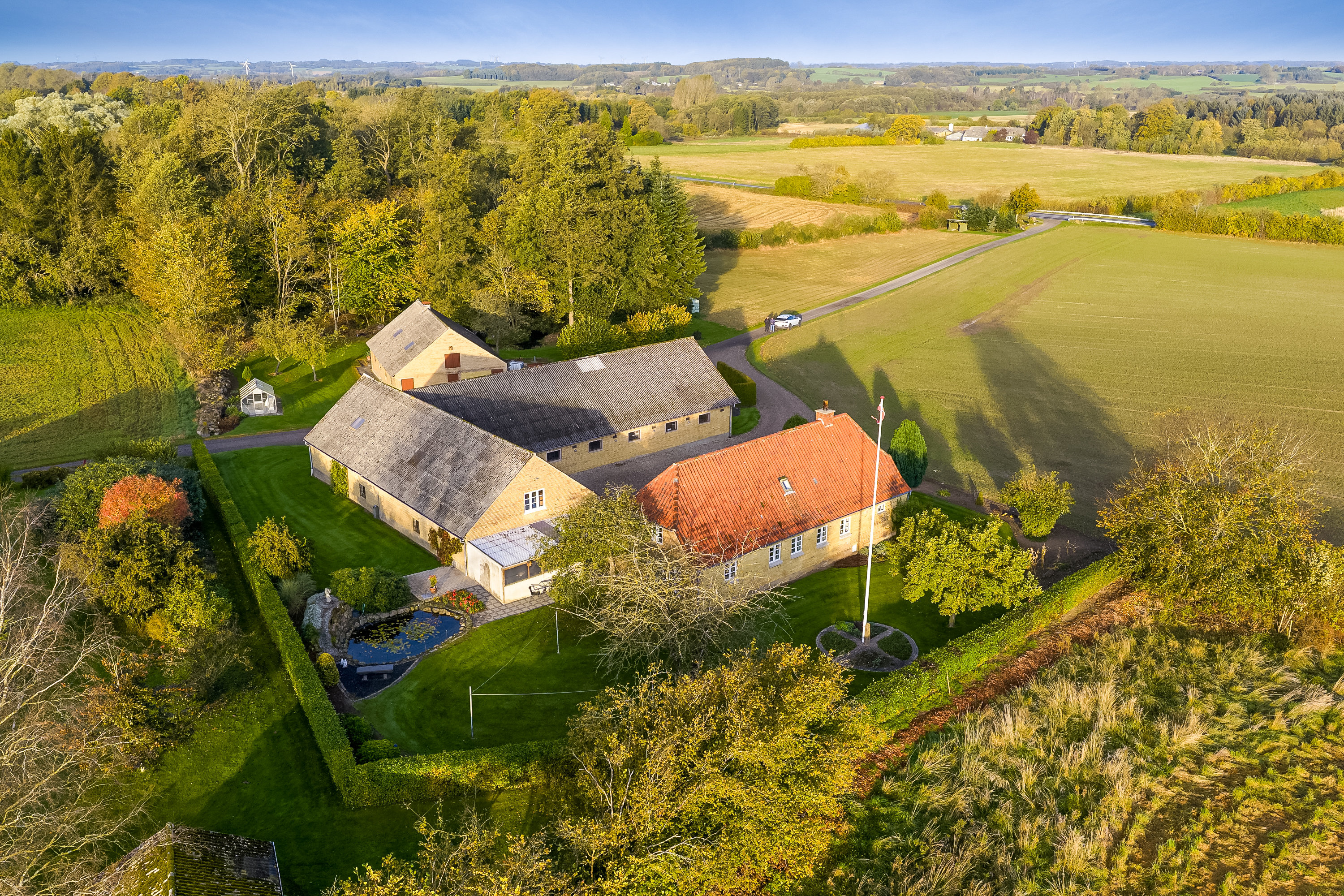 Miniaturebillede 1: luftfoto. Billede af Odensevej 24, Skallebjerg, 5683 Haarby