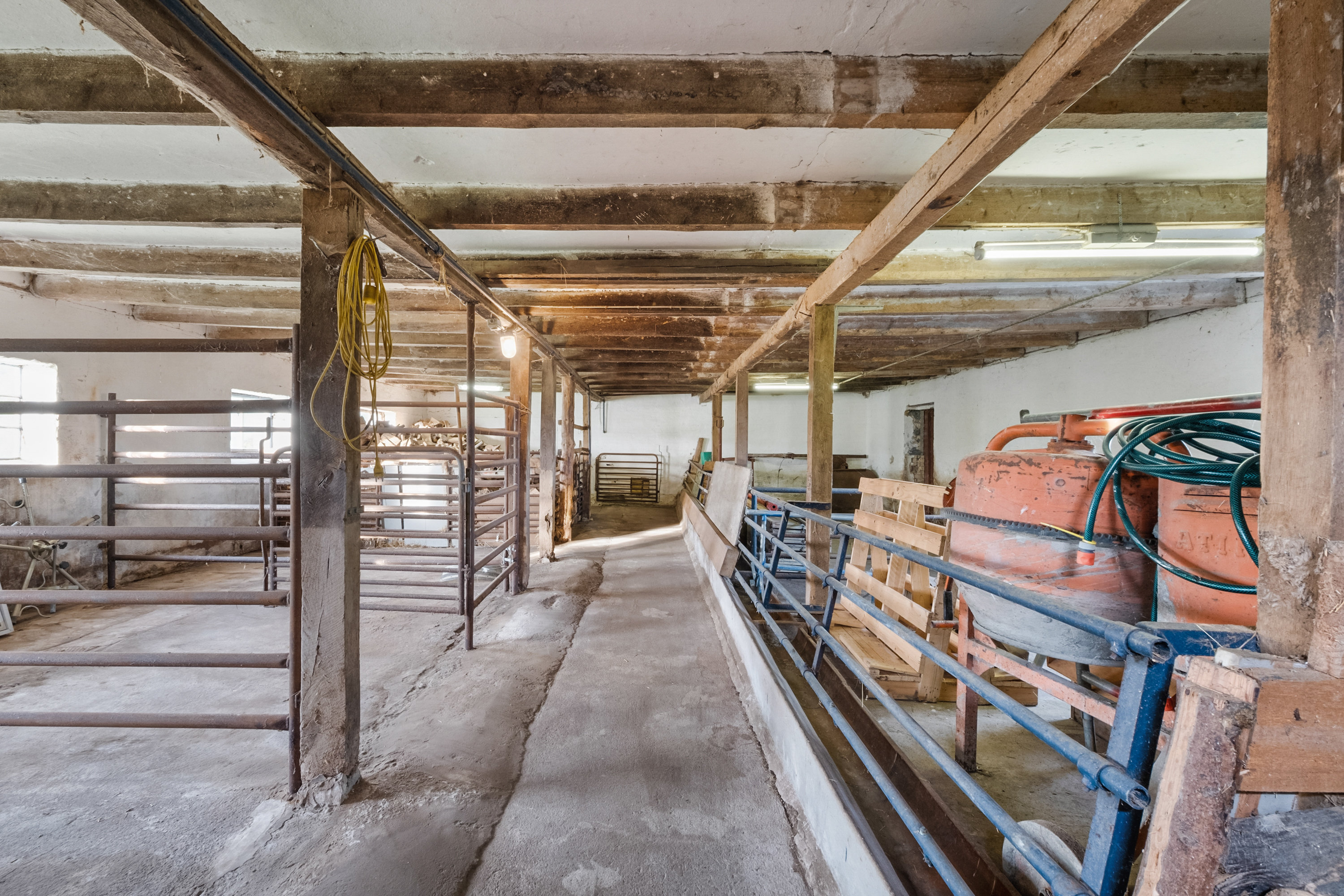 Fremhævet stald billede i fuldskærmstilstand. Billede af Odensevej 24, Skallebjerg, 5683 Haarby