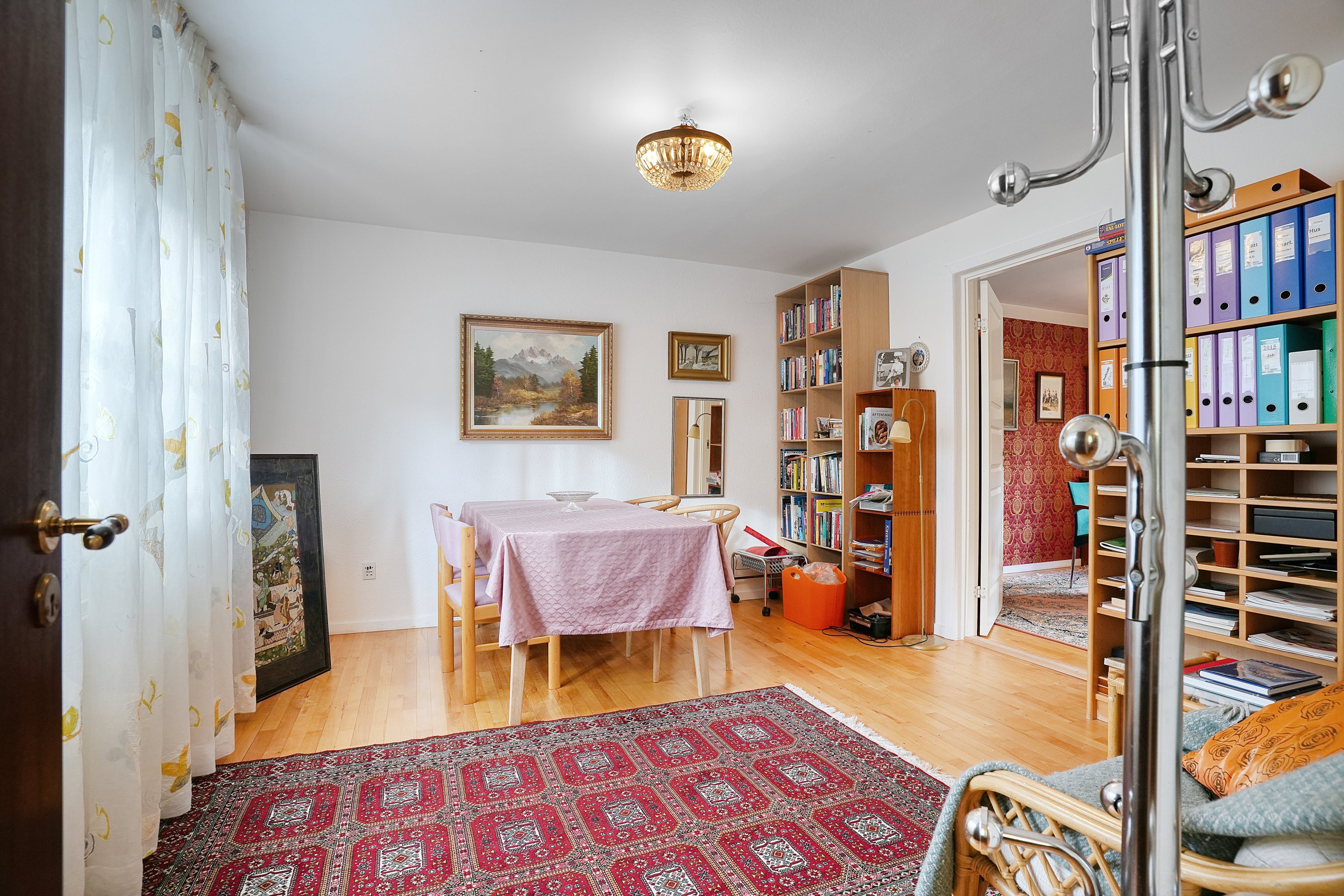 Fremhævet spisestue billede i fuldskærmstilstand. Billede af Usserød Kongevej 40A, 2970 Hørsholm