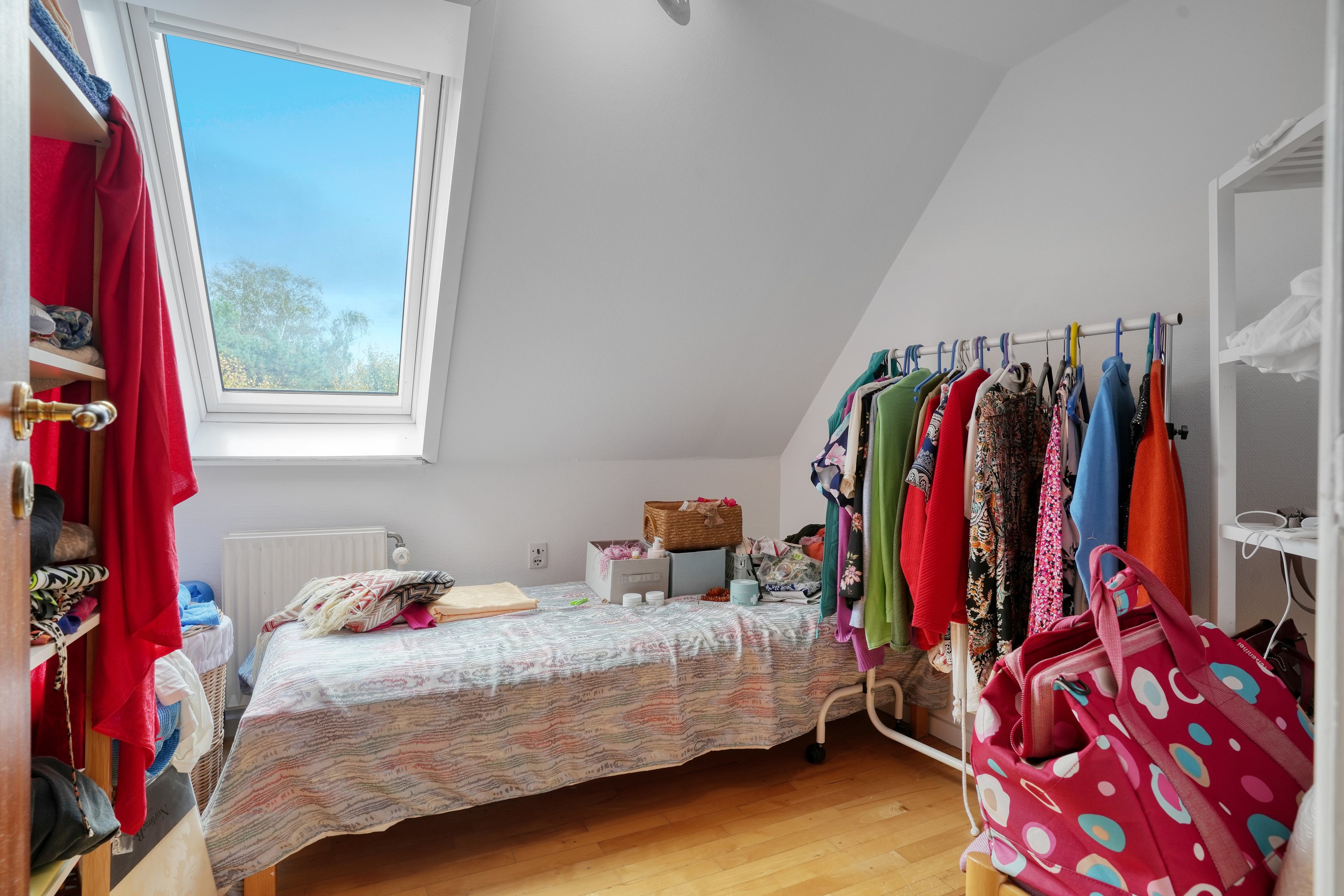 Fremhævet værelse billede i fuldskærmstilstand. Billede af Usserød Kongevej 40A, 2970 Hørsholm