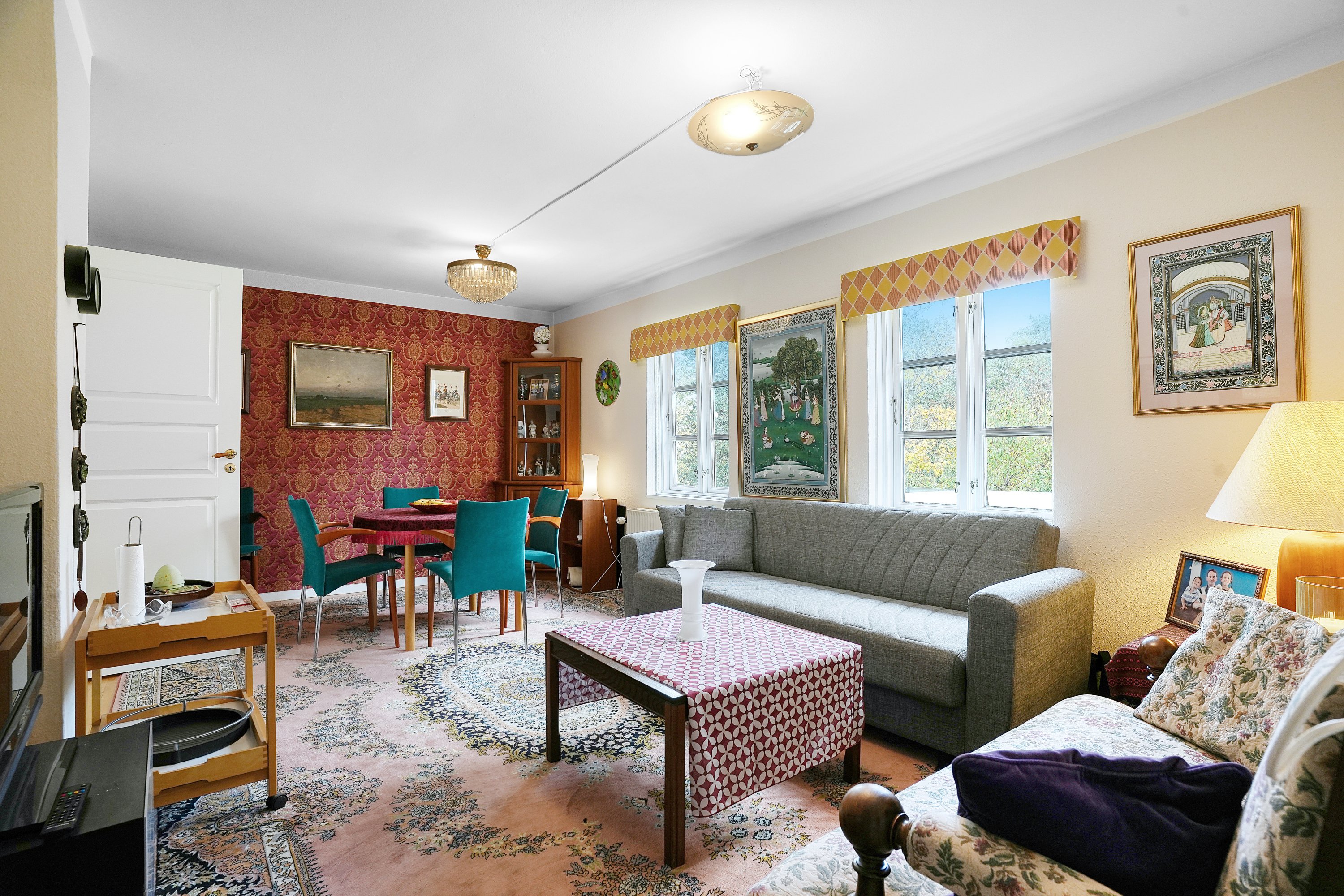 Fremhævet stue billede i fuldskærmstilstand. Billede af Usserød Kongevej 40A, 2970 Hørsholm