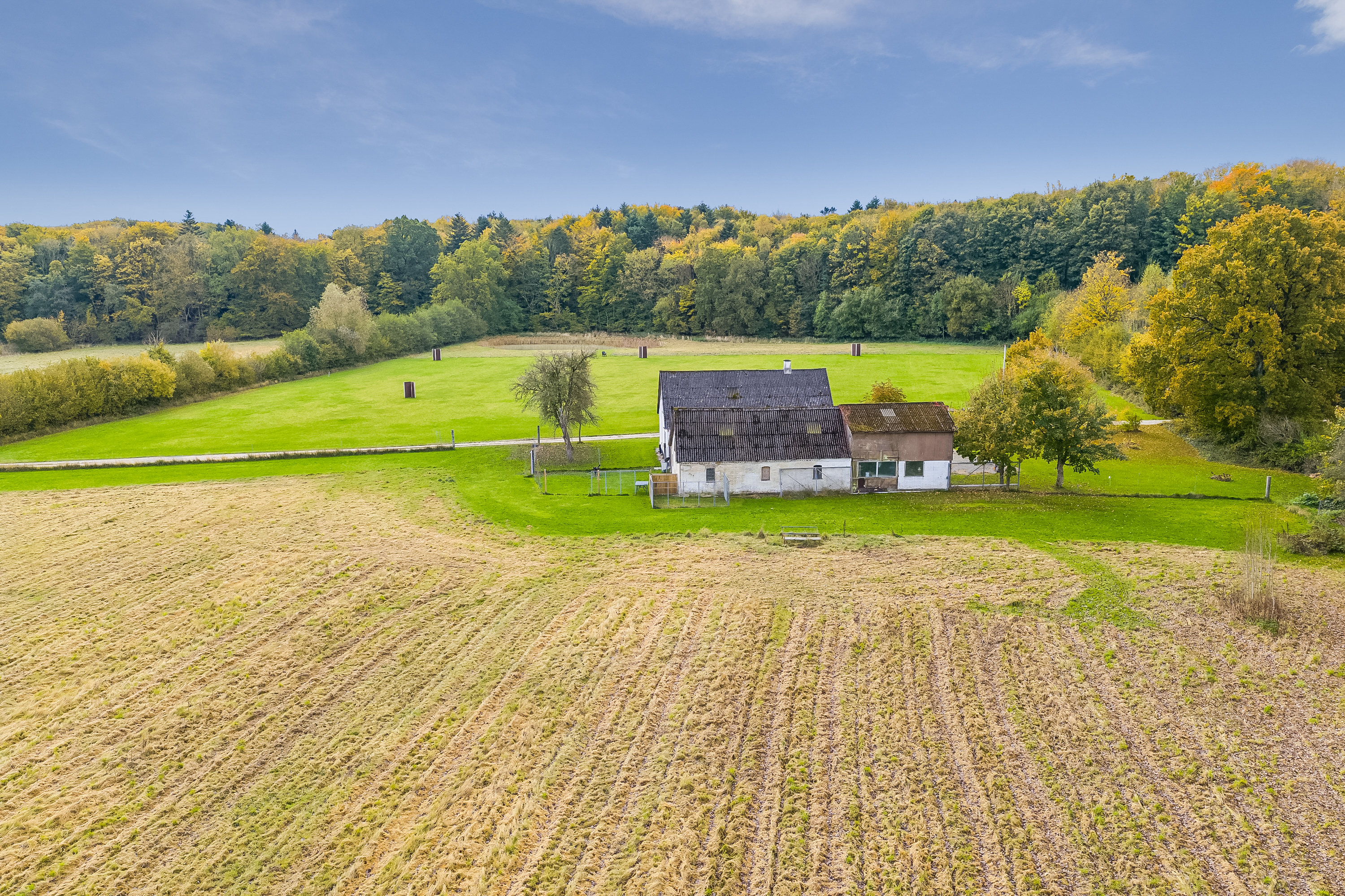 Fremhævet luftfoto billede i fuldskærmstilstand. Billede af Fladbjergvej 15, Ravnebjerg, 5250 Odense SV