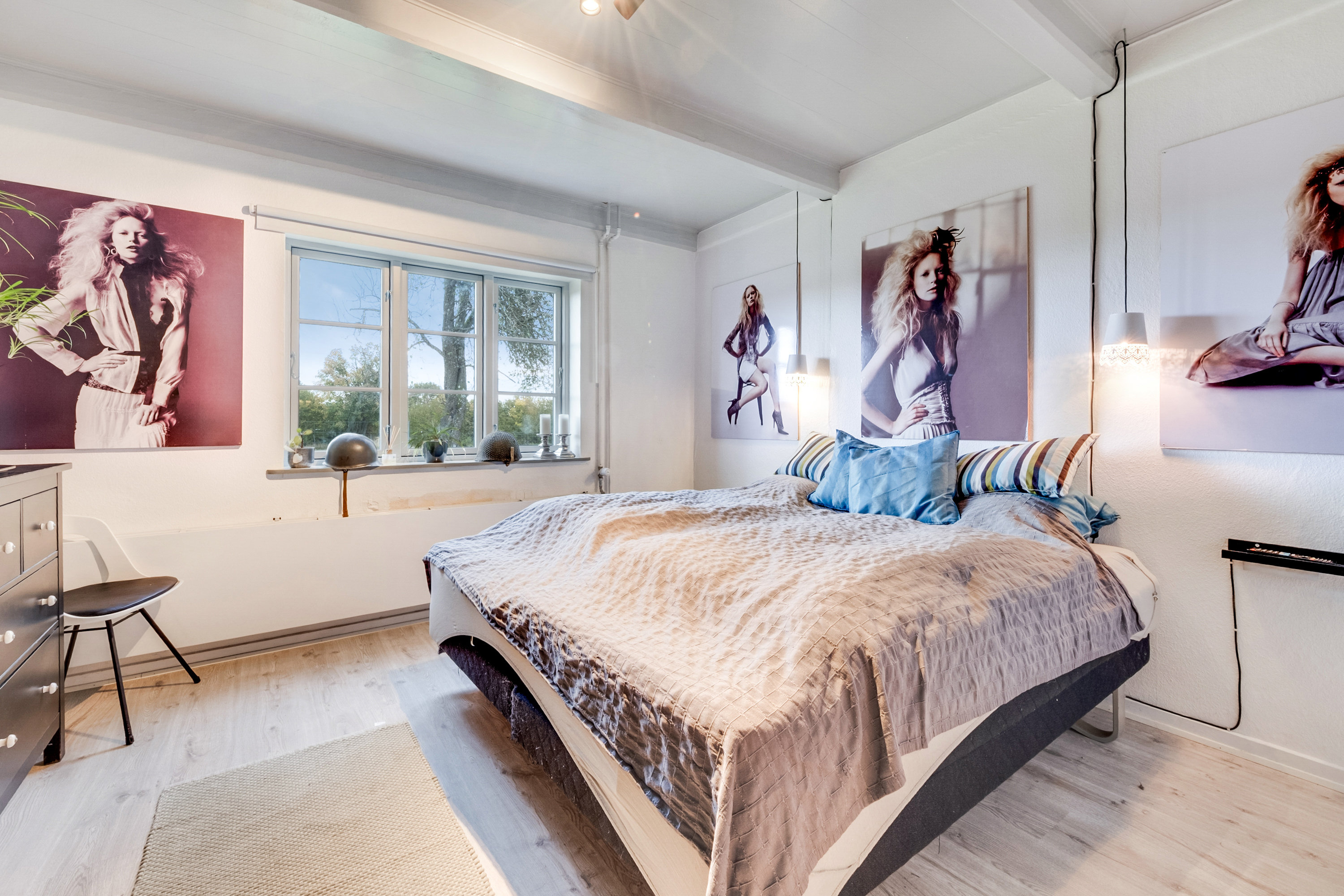 Fremhævet soveværelse billede i fuldskærmstilstand. Billede af Fladbjergvej 15, Ravnebjerg, 5250 Odense SV