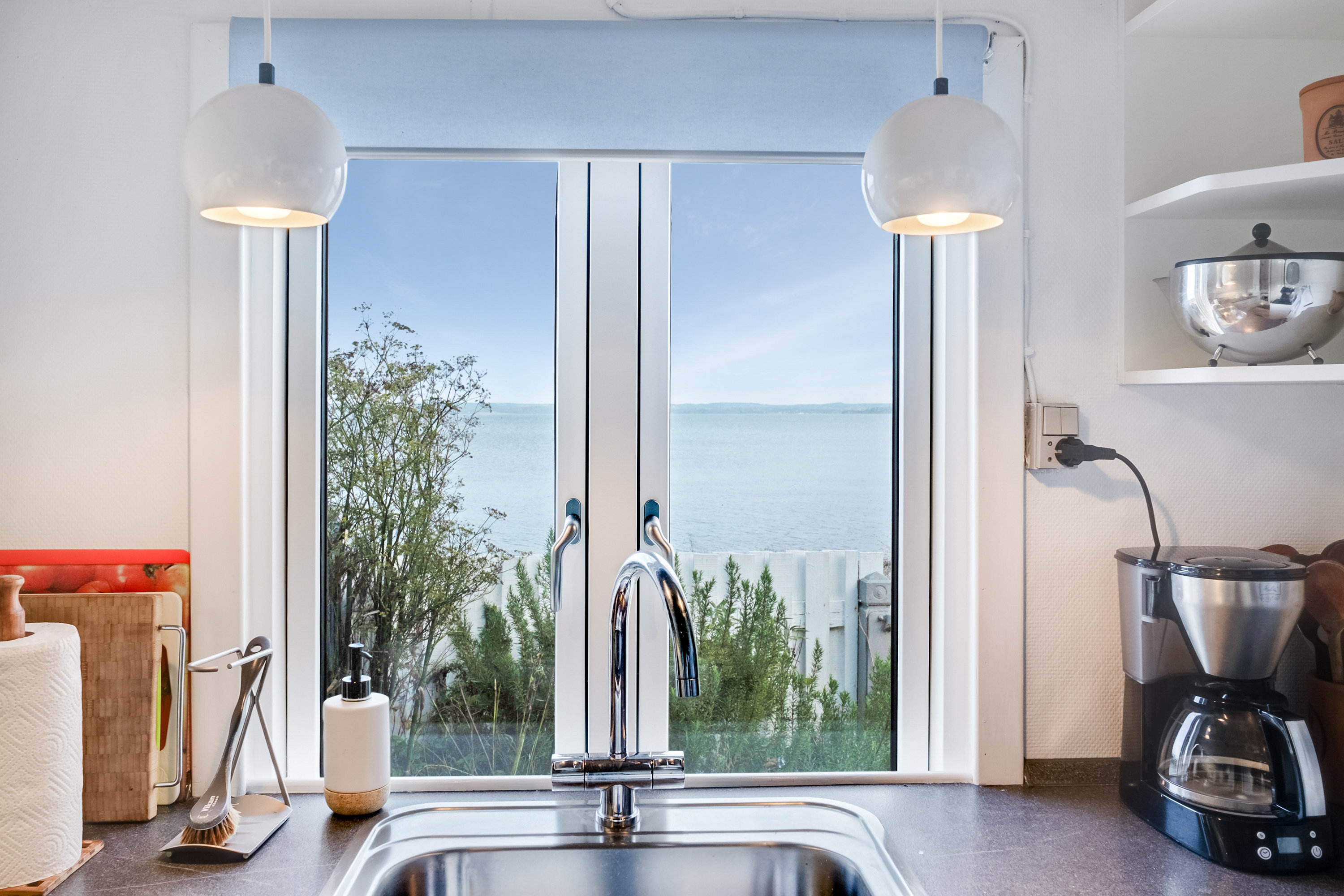 Fremhævet køkken billede i fuldskærmstilstand. Billede af Strandbakken 59, Helnæs, 5631 Ebberup