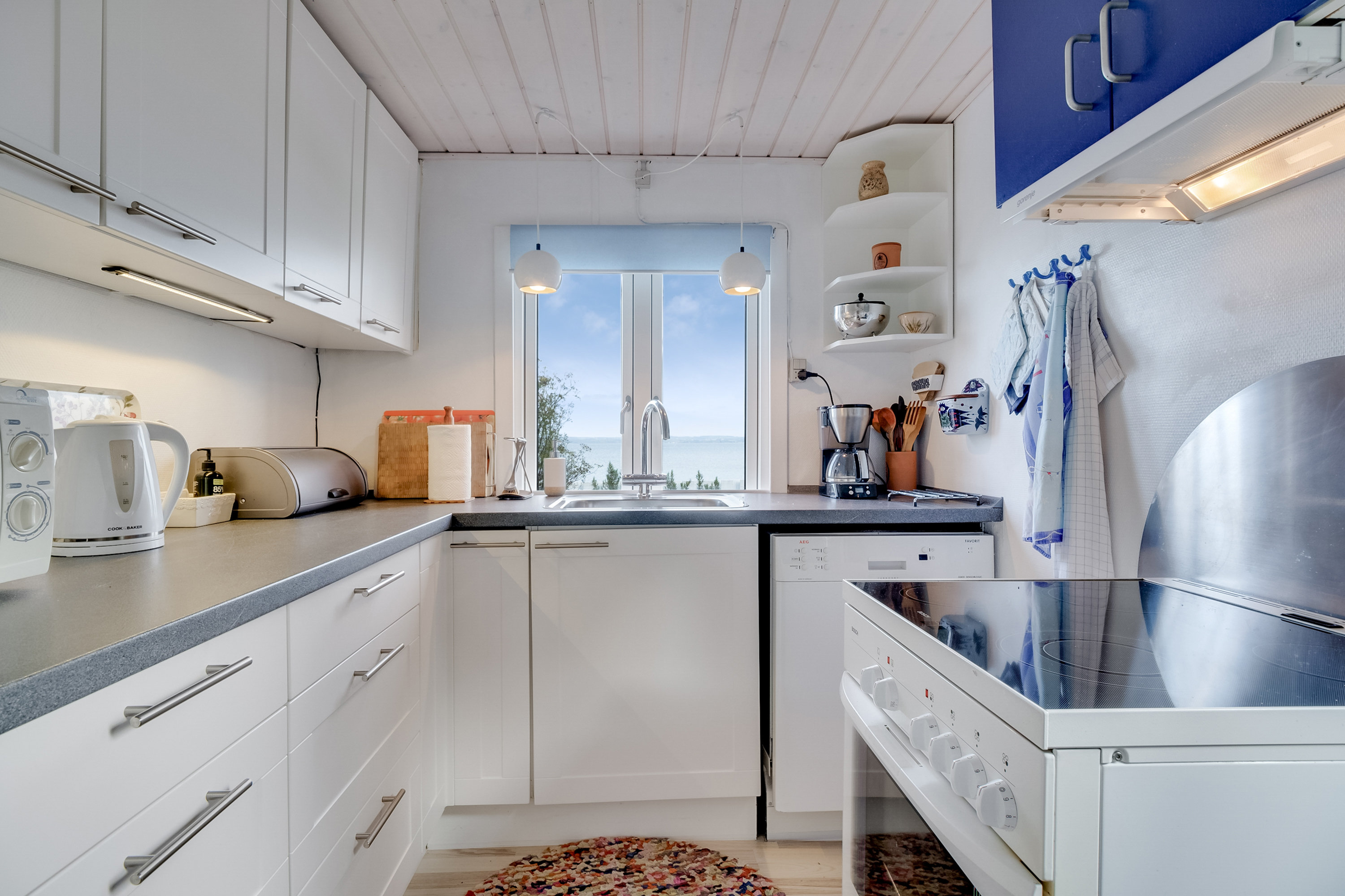 Fremhævet køkken billede i fuldskærmstilstand. Billede af Strandbakken 59, Helnæs, 5631 Ebberup