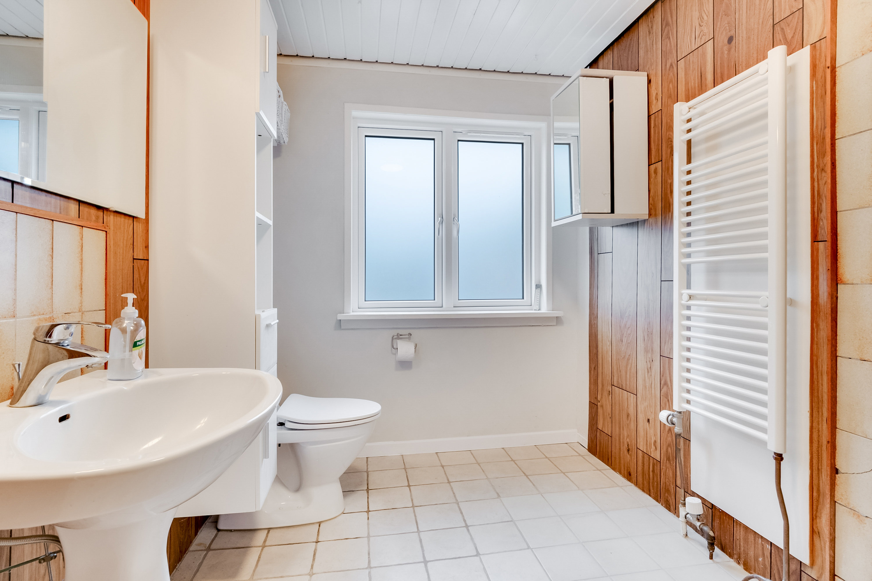 Fremhævet badeværelse billede i fuldskærmstilstand. Billede af Fasanvej 29, 5863 Ferritslev Fyn