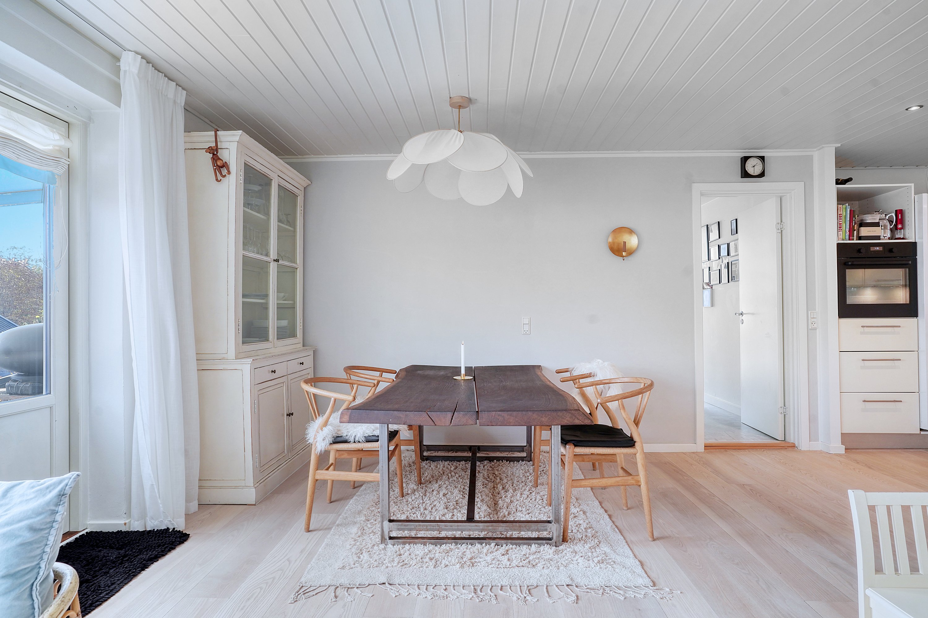 Fremhævet spisestue billede i fuldskærmstilstand. Billede af Fyrrebakken 7, 3400 Hillerød