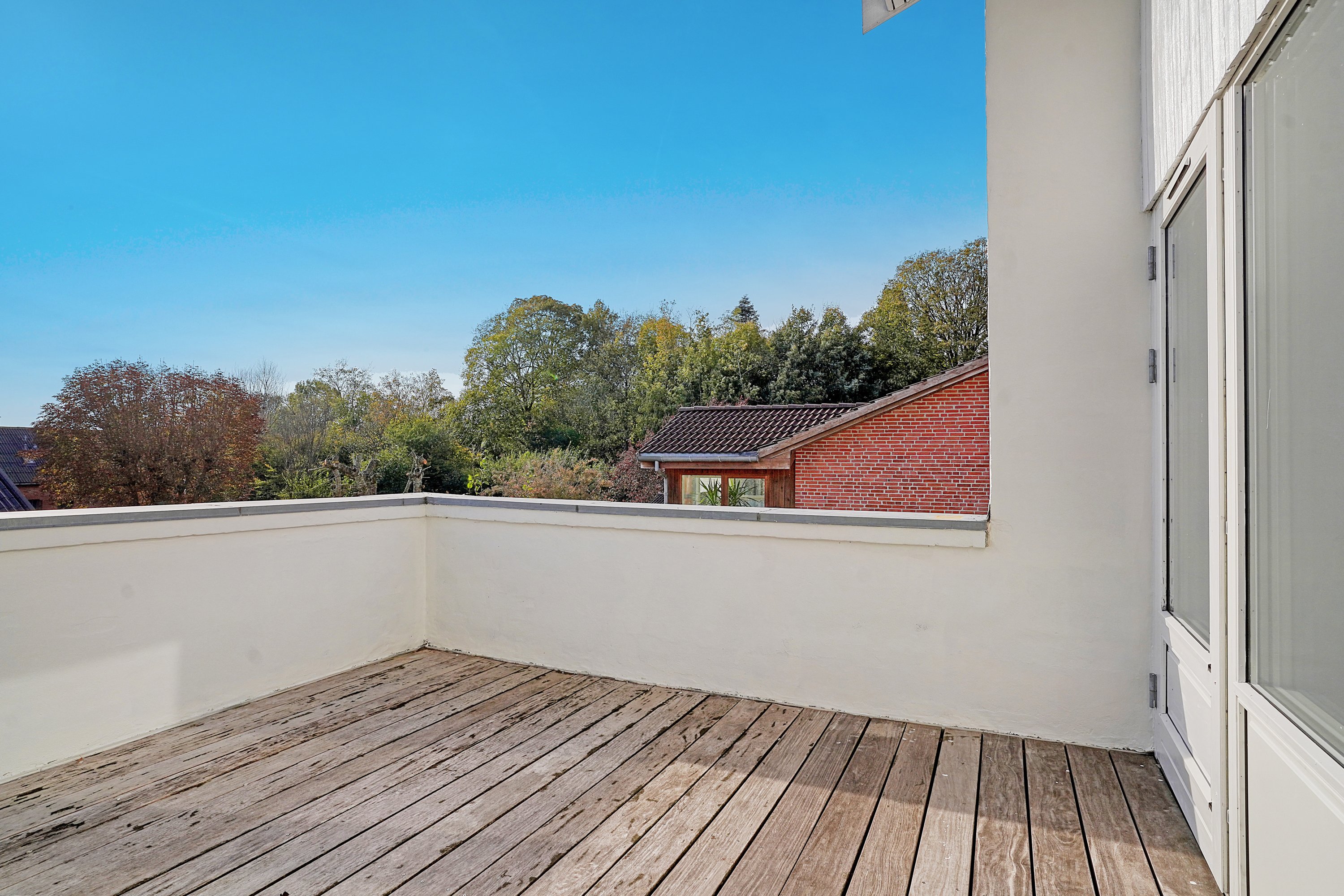 Fremhævet altan billede i fuldskærmstilstand. Billede af Fyrrebakken 7, 3400 Hillerød