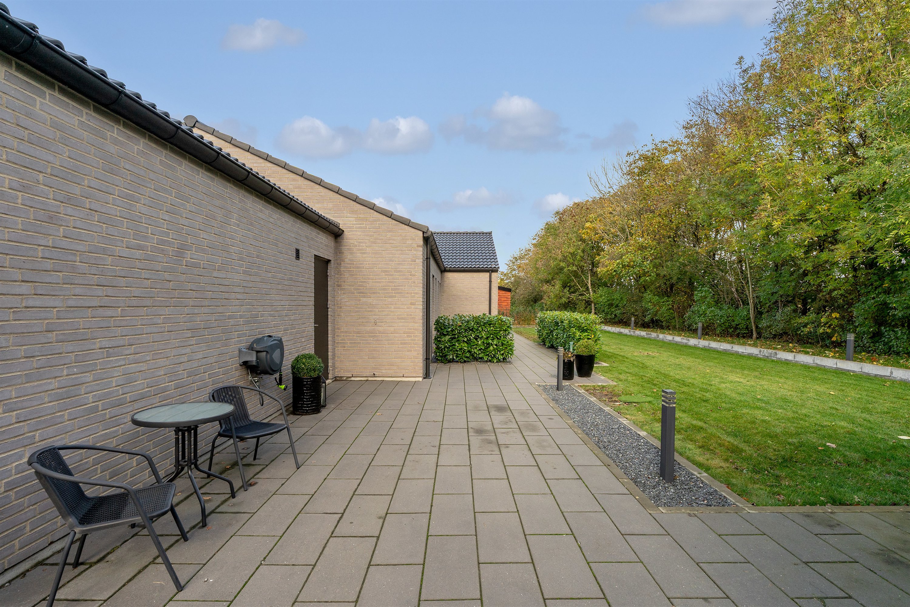 Fremhævet terrasse billede i fuldskærmstilstand. Billede af Mariehønen 15, 7190 Billund