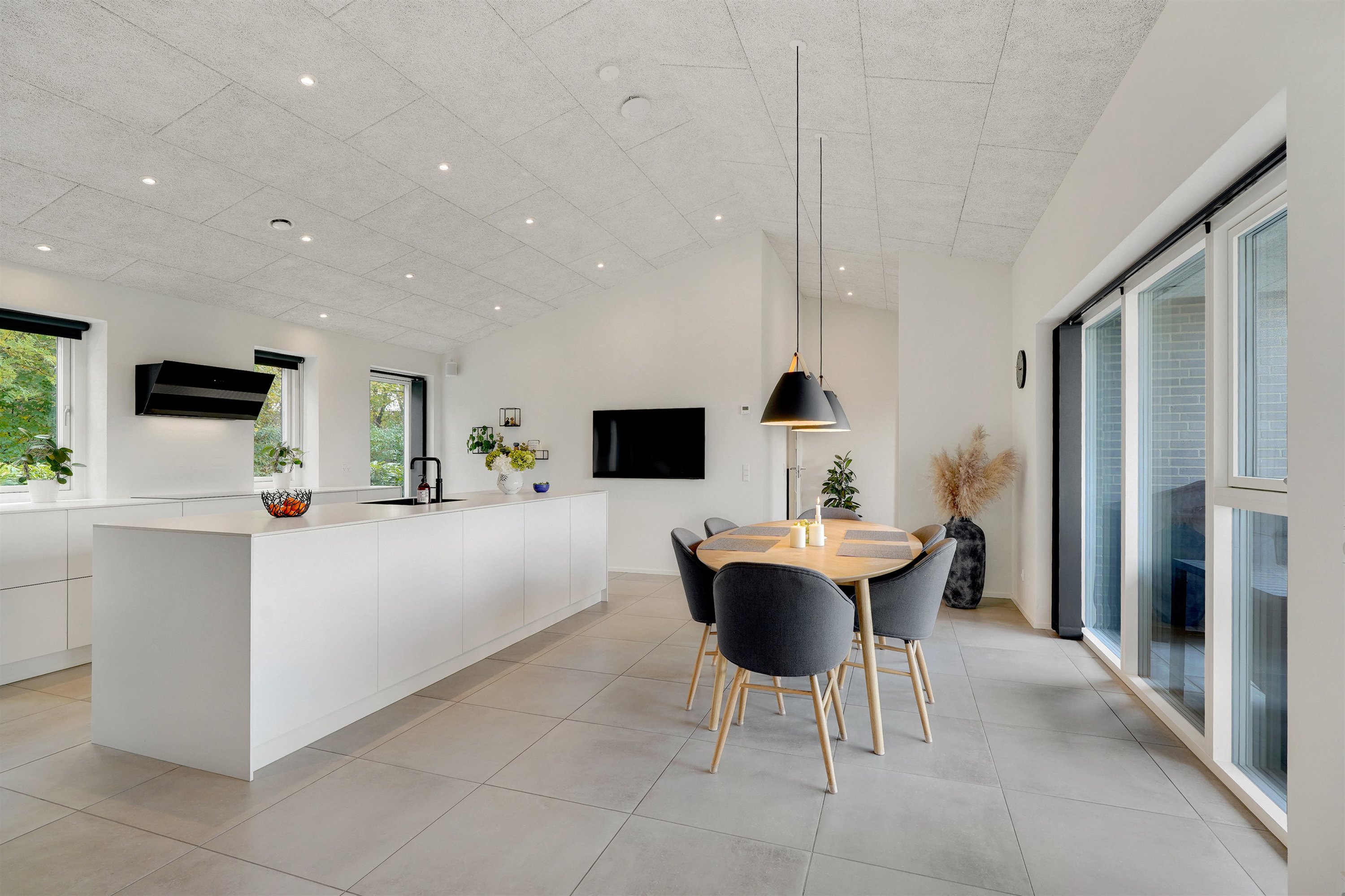 Fremhævet alrum billede i fuldskærmstilstand. Billede af Mariehønen 15, 7190 Billund