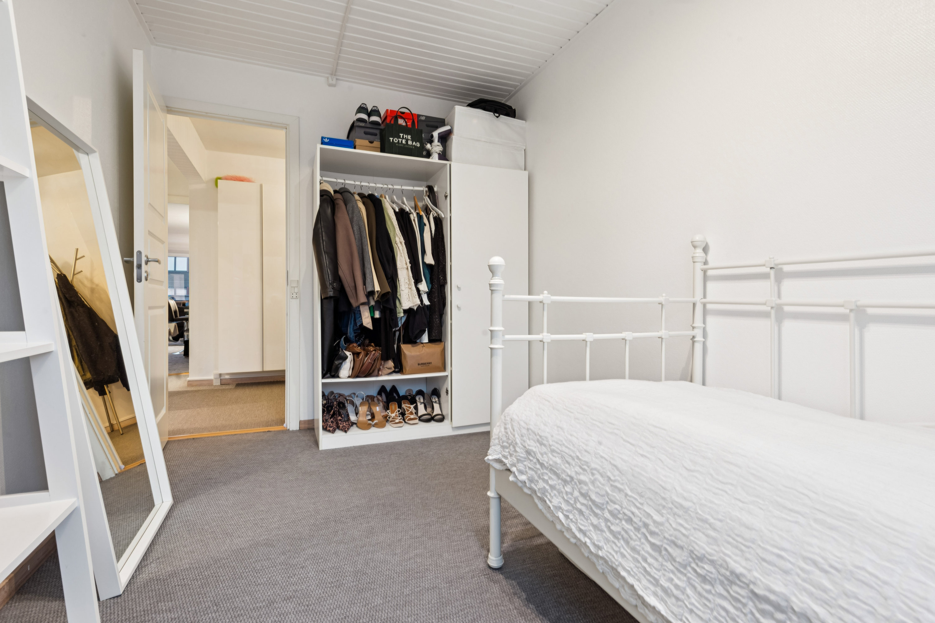 Fremhævet værelse billede i fuldskærmstilstand. Billede af Saksen D 2, 2. 3., Høje Taastrup, 2630 Taastrup