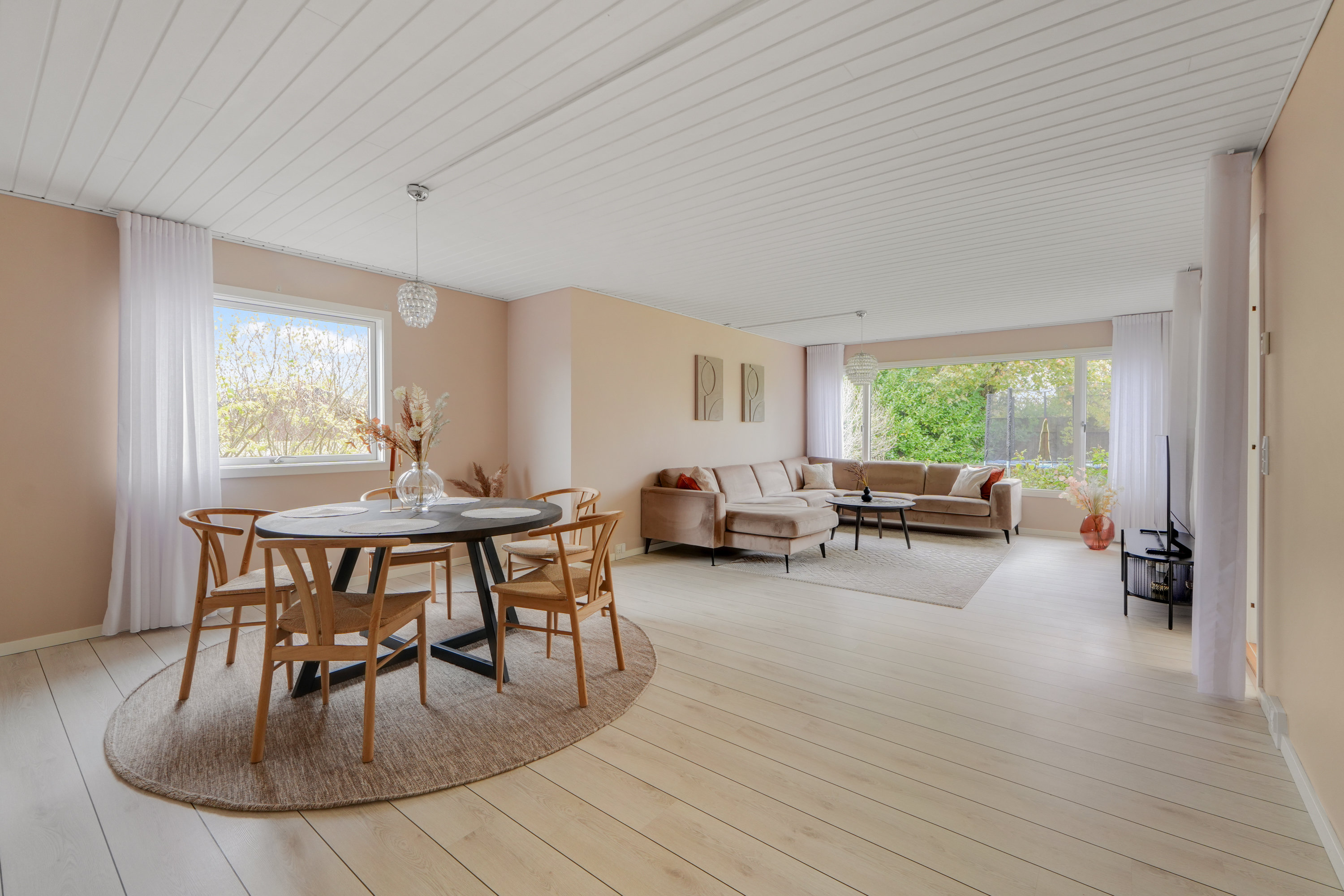 Fremhævet andet billede i fuldskærmstilstand. Billede af Høstbuen 1, 2750 Ballerup