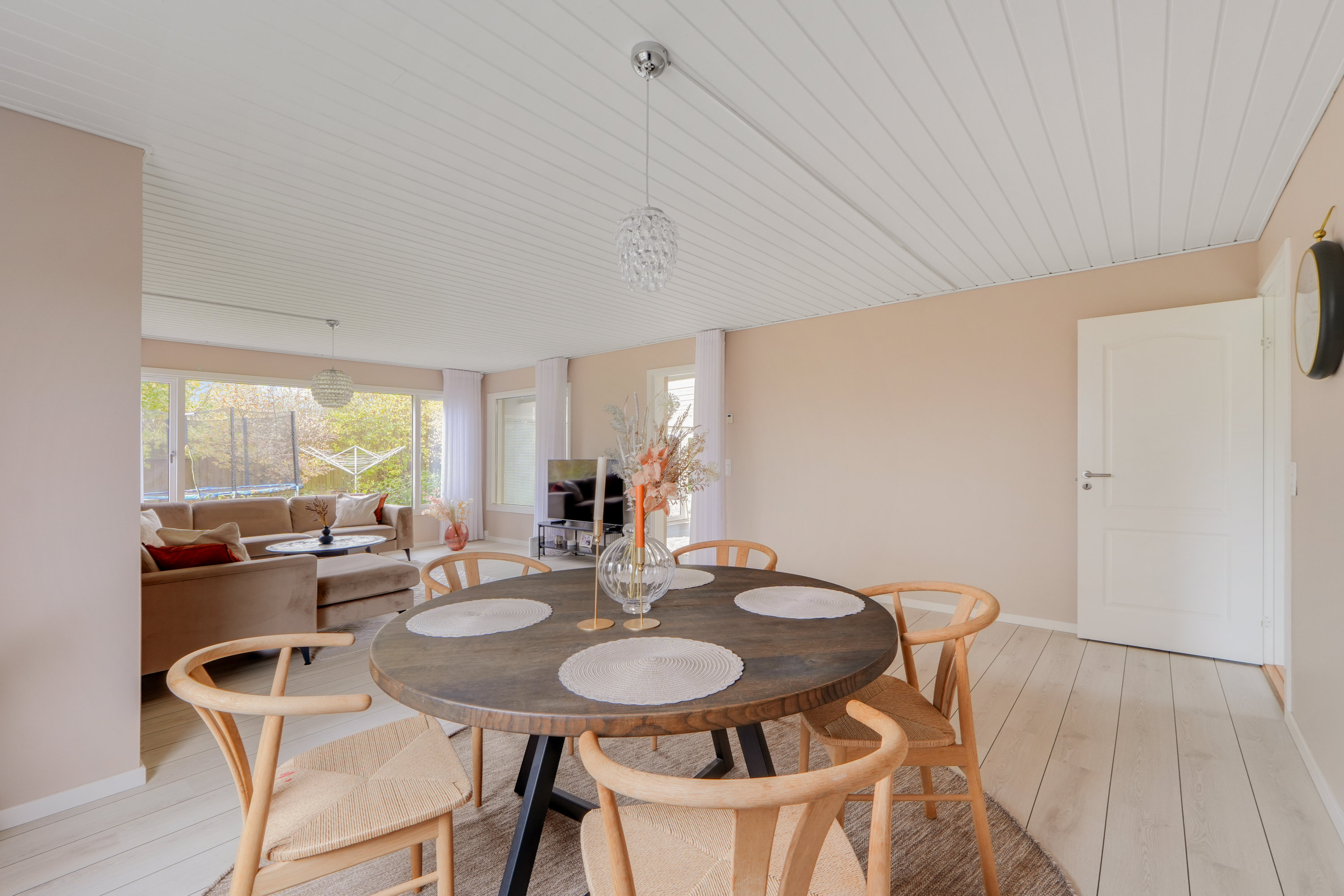 Fremhævet andet billede i fuldskærmstilstand. Billede af Høstbuen 1, 2750 Ballerup