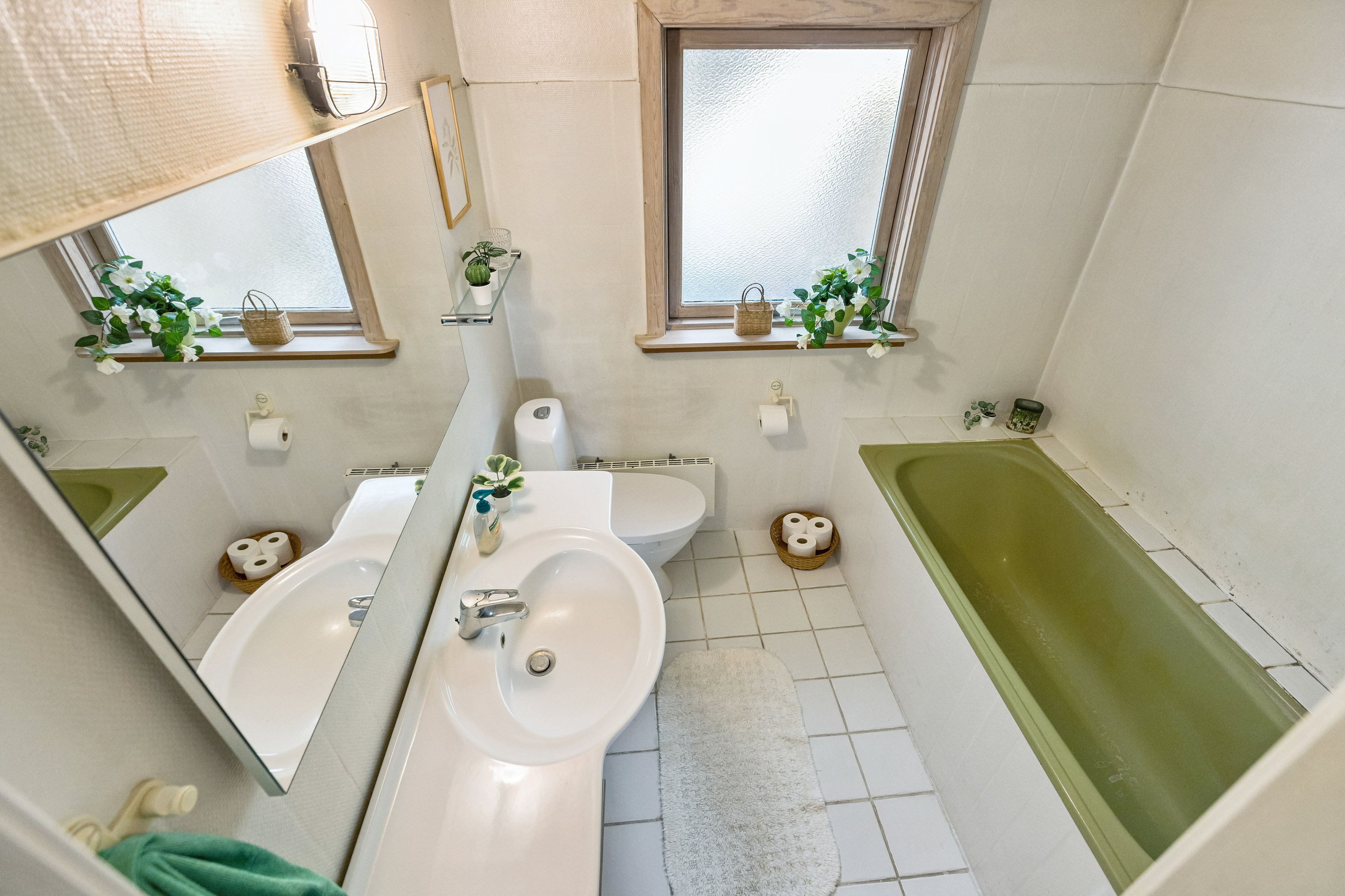 Fremhævet  billede i fuldskærmstilstand. Billede af Azaleagangen 1, 2300 København S