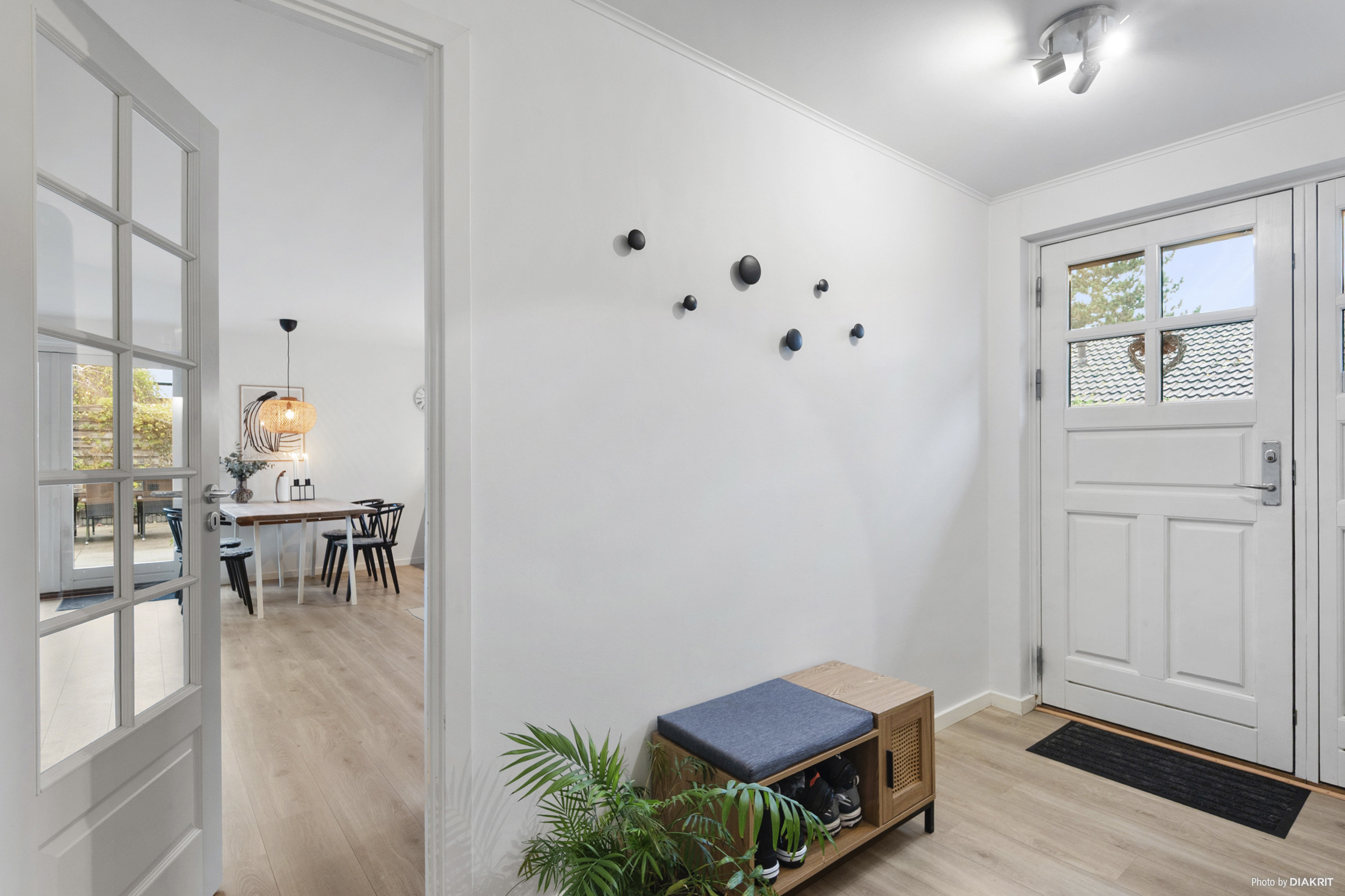 Fremhævet entré billede i fuldskærmstilstand. Billede af Lærkevænget 8, Ejby, 4623 Lille Skensved