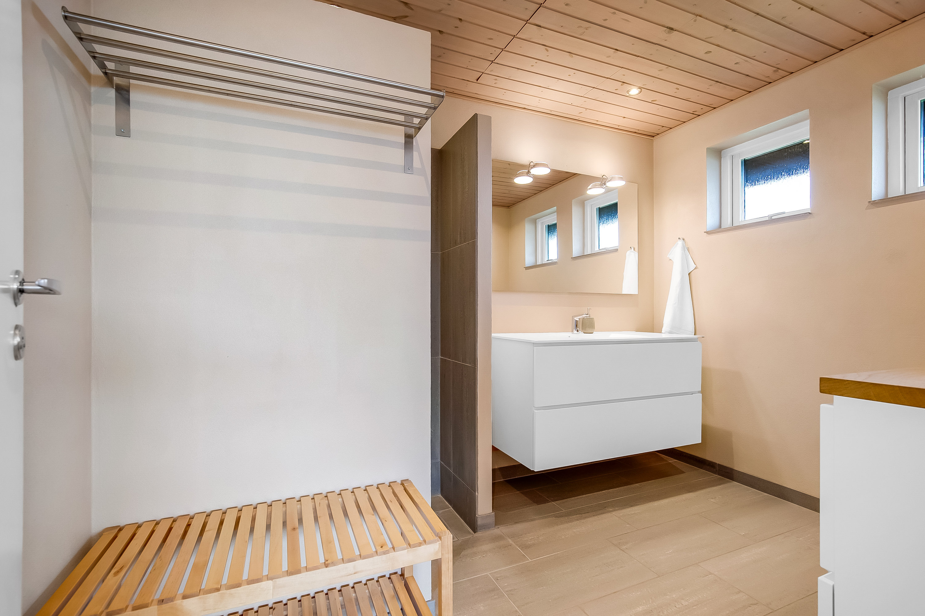 Fremhævet badeværelse billede i fuldskærmstilstand. Billede af Strandagervænget 15, Erritsø, 7000 Fredericia