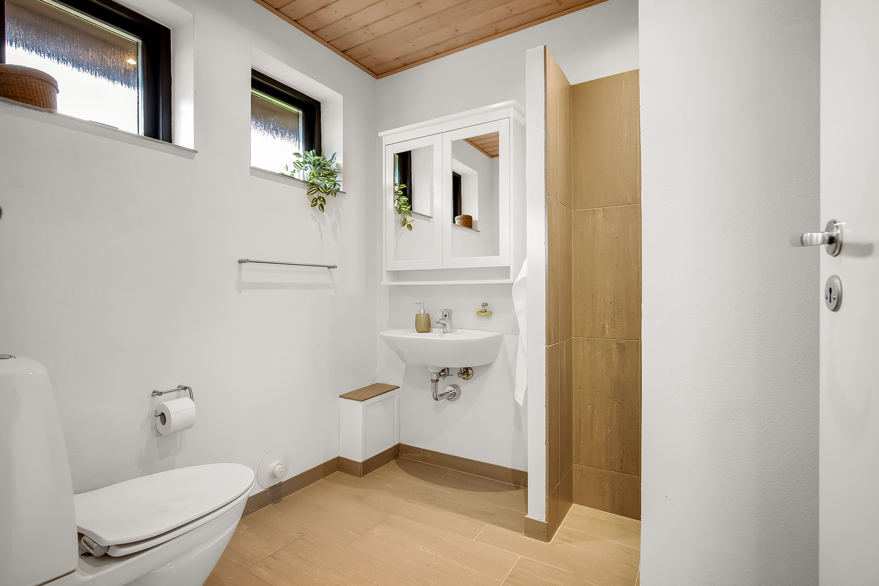 Fremhævet badeværelse billede i fuldskærmstilstand. Billede af Strandagervænget 15, Erritsø, 7000 Fredericia