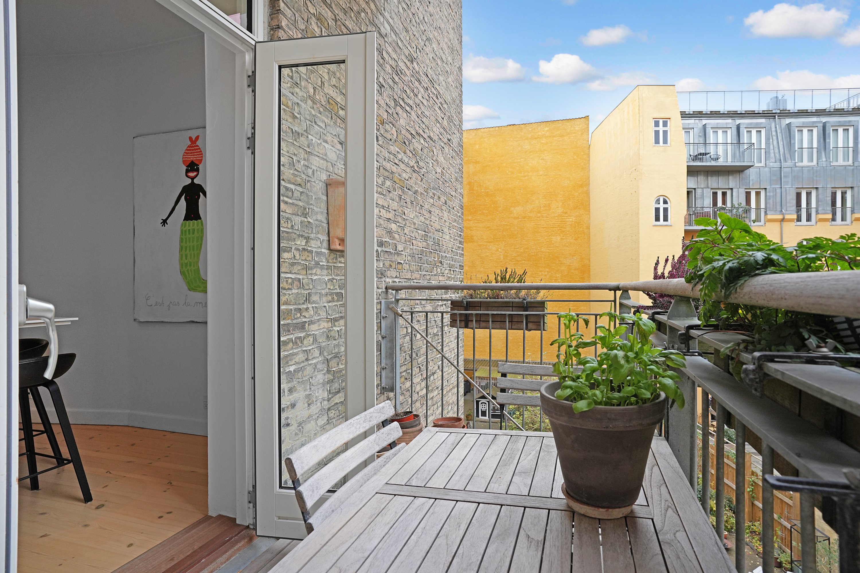 Fremhævet altan billede i fuldskærmstilstand. Billede af Holsteinsgade 7, 2., 2100 København Ø