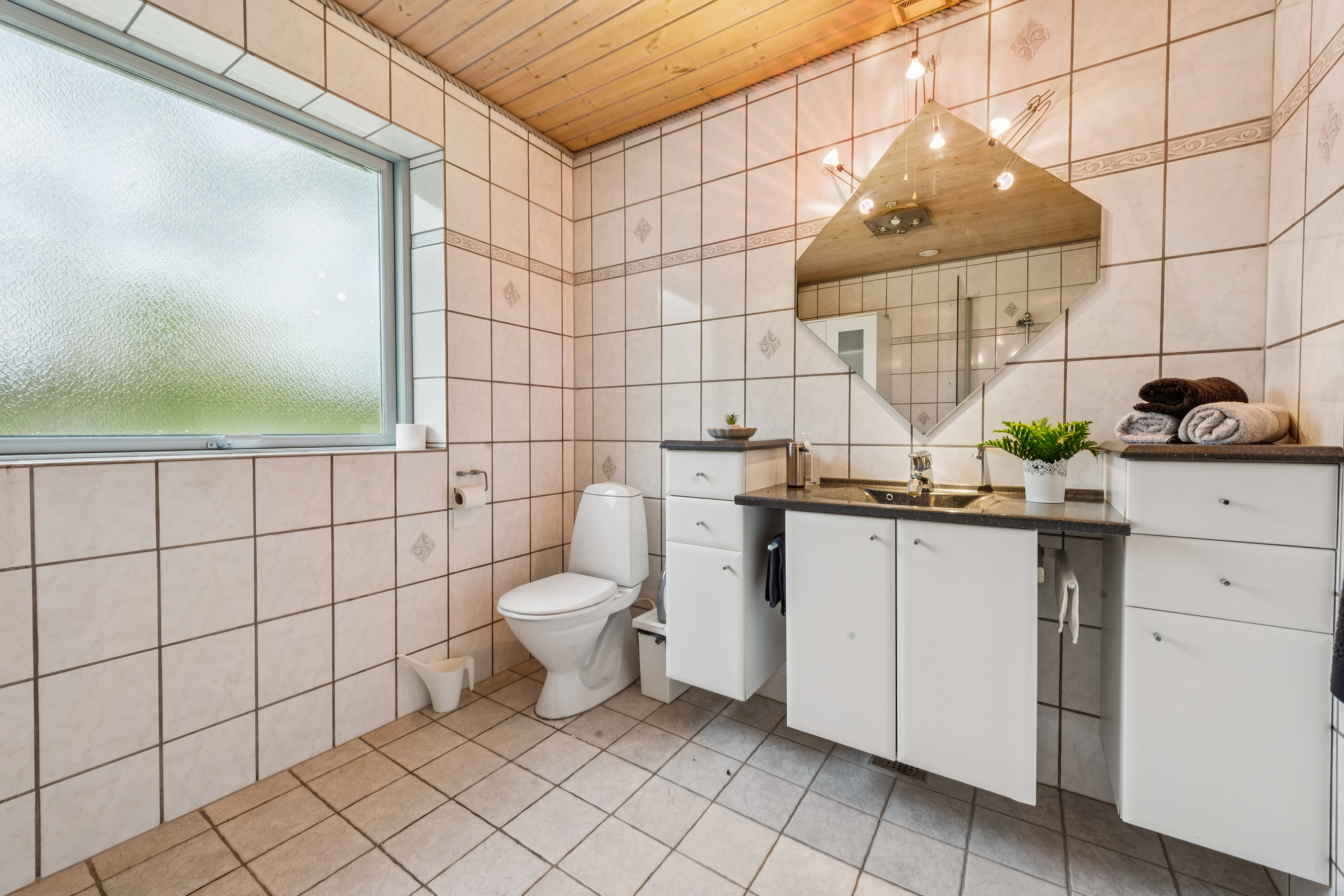 Fremhævet køkken billede i fuldskærmstilstand. Billede af Rafteager 4, Baldersbrønde, 2640 Hedehusene