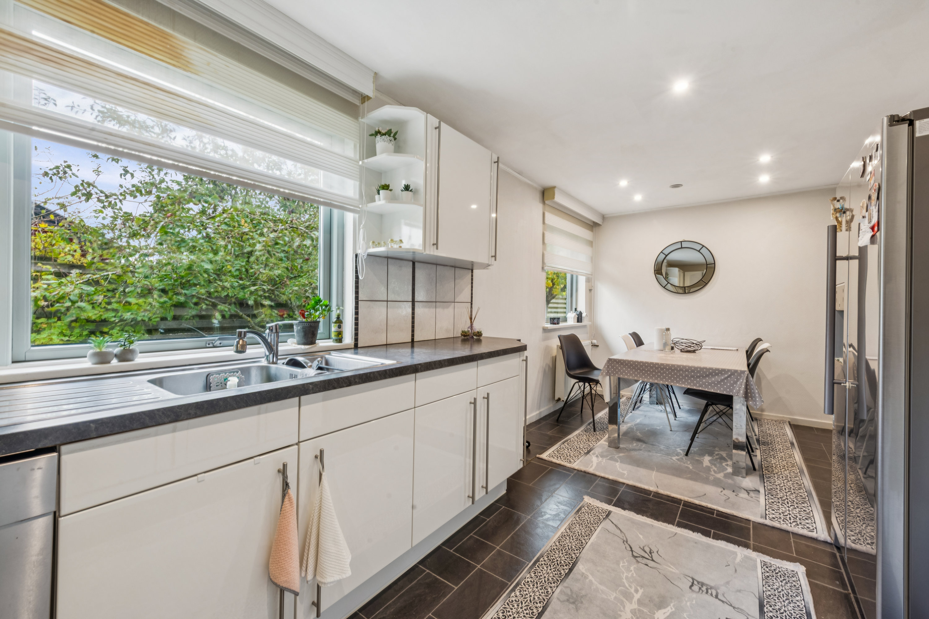 Fremhævet køkken billede i fuldskærmstilstand. Billede af Rafteager 4, Baldersbrønde, 2640 Hedehusene