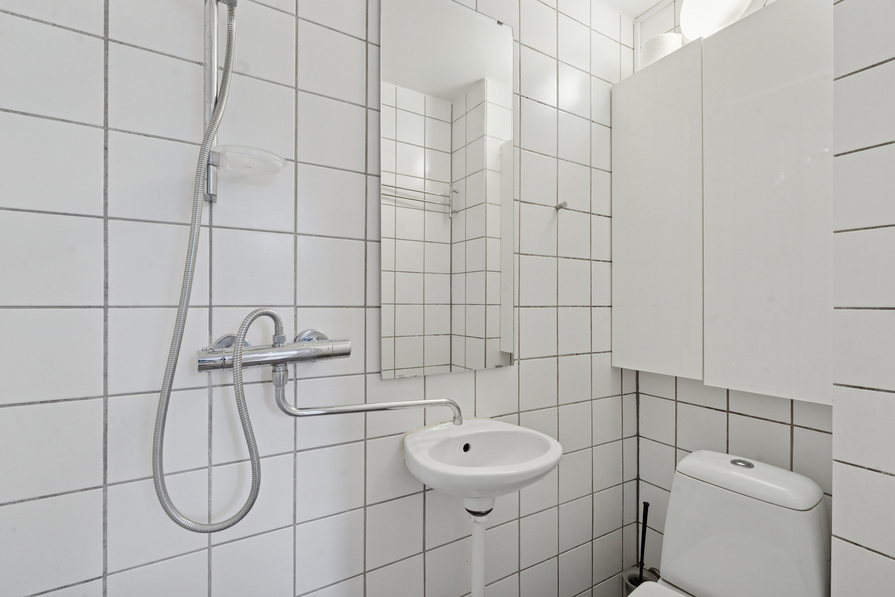 Fremhævet badeværelse billede i fuldskærmstilstand. Billede af Langelandsgade 201, kld.., 8200 Aarhus N