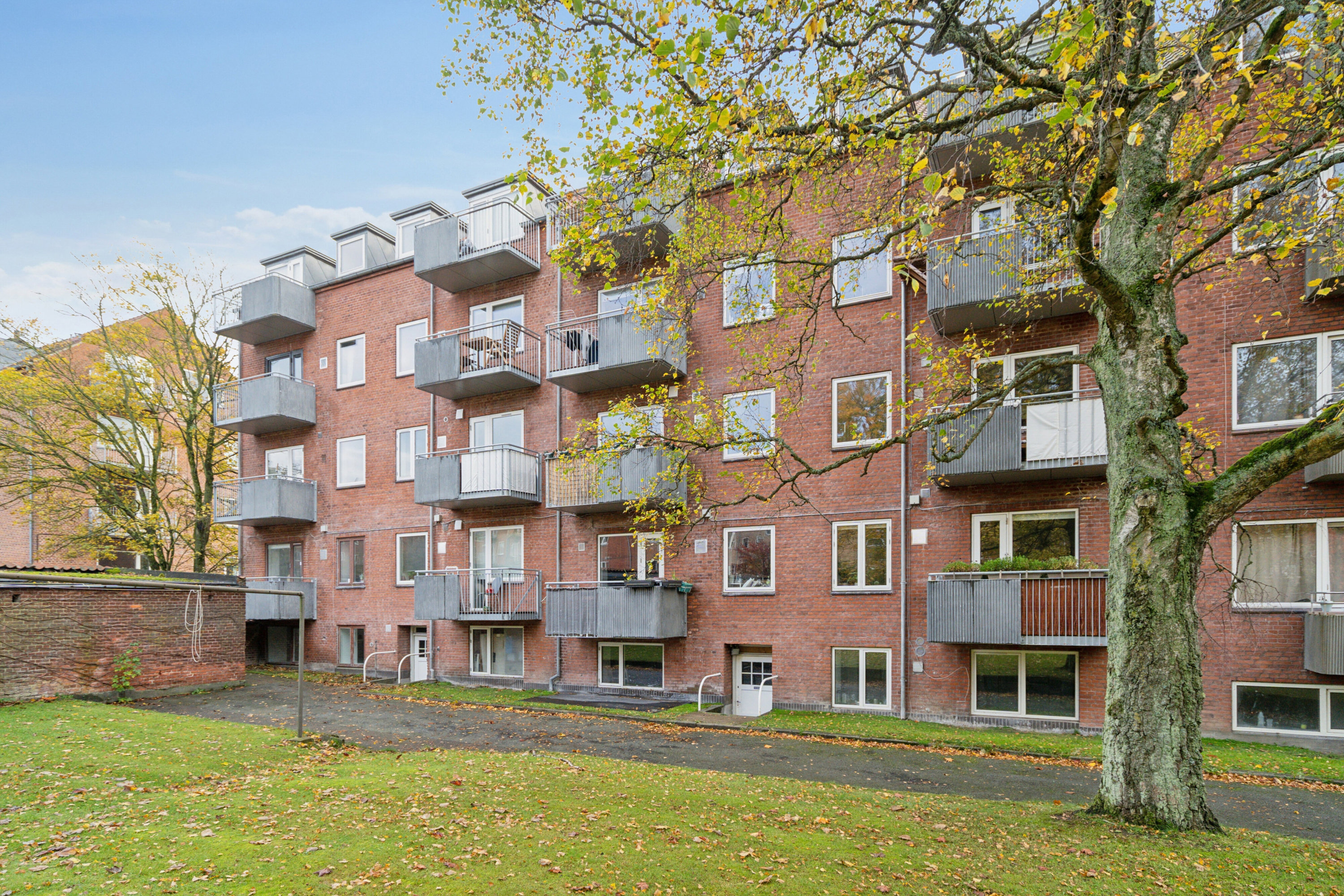 Fremhævet facade billede i fuldskærmstilstand. Billede af Langelandsgade 201, kld.., 8200 Aarhus N