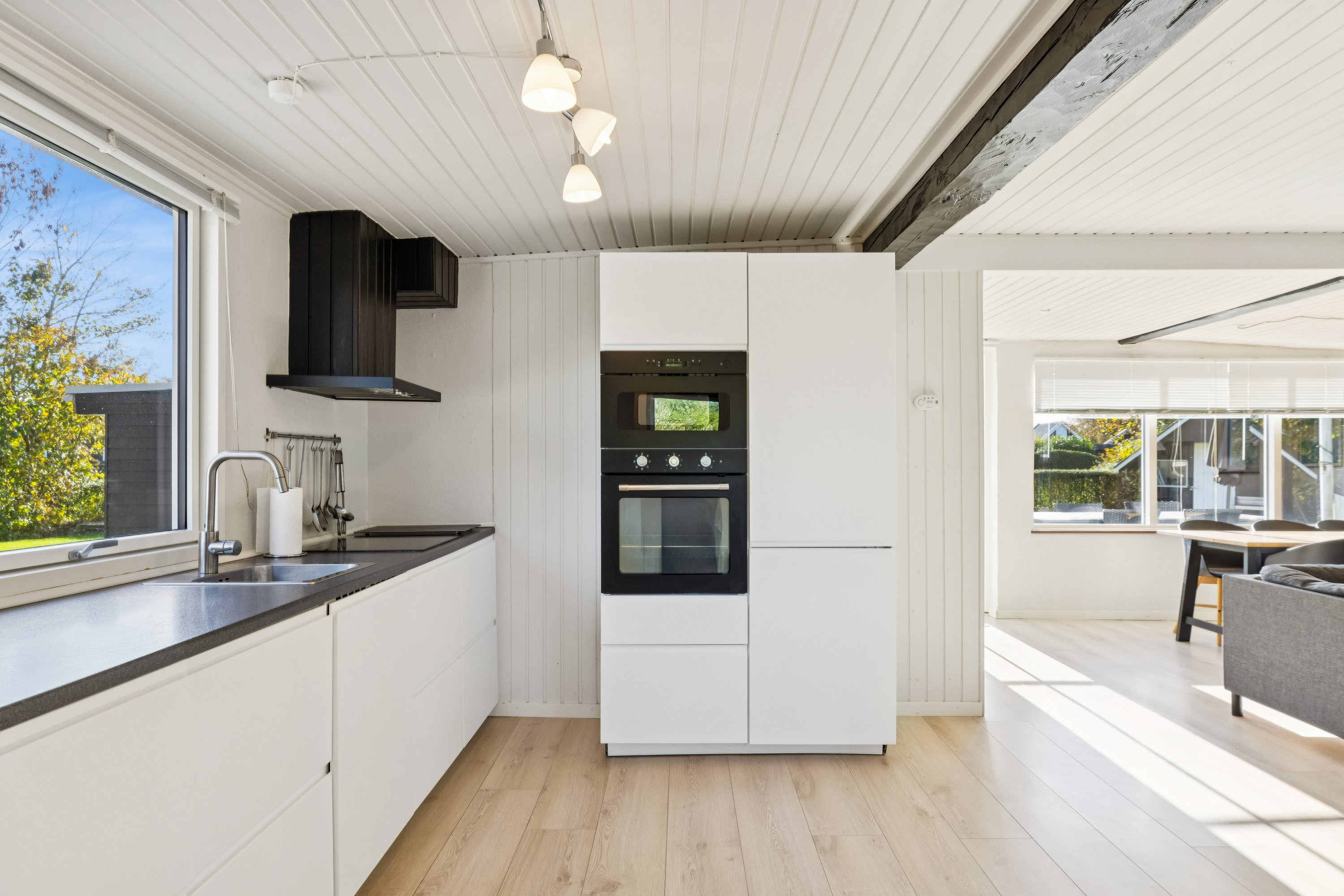 Fremhævet køkken billede i fuldskærmstilstand. Billede af Fyrremose 78, Skovmose, 6470 Sydals