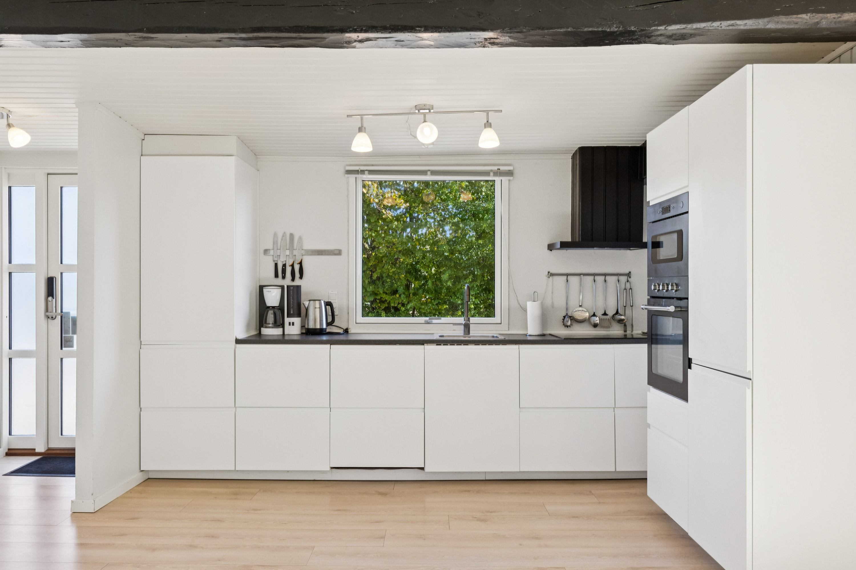 Fremhævet køkken billede i fuldskærmstilstand. Billede af Fyrremose 78, Skovmose, 6470 Sydals