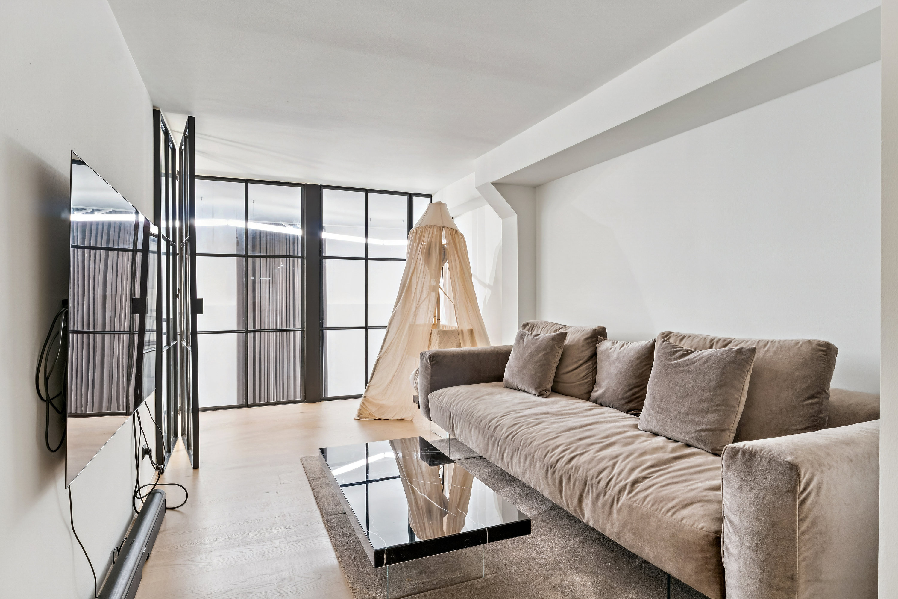 Fremhævet stue billede i fuldskærmstilstand. Billede af Klerkegade 2C, 1. th., 1308 København K