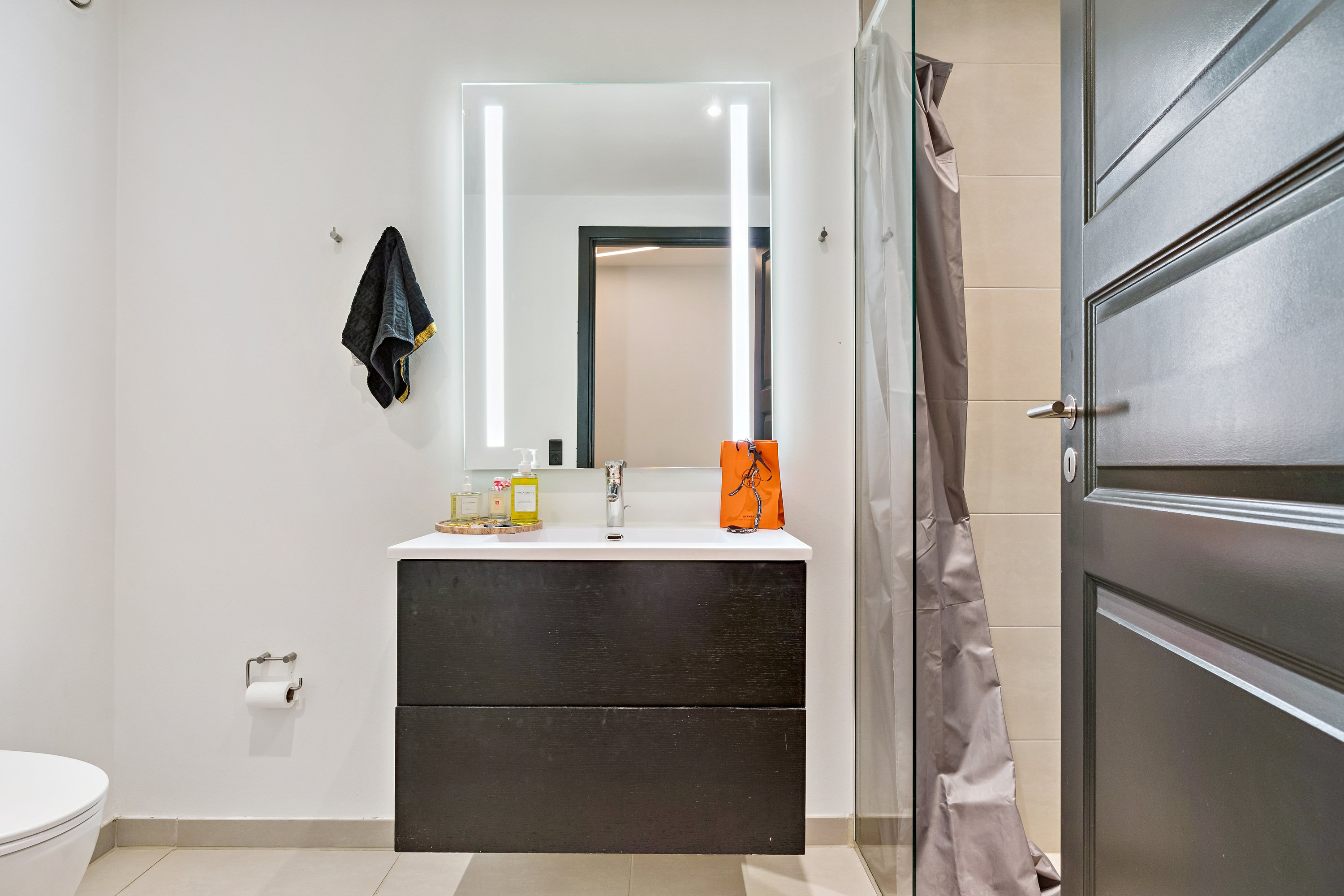 Fremhævet badeværelse billede i fuldskærmstilstand. Billede af Klerkegade 2C, 1. th., 1308 København K