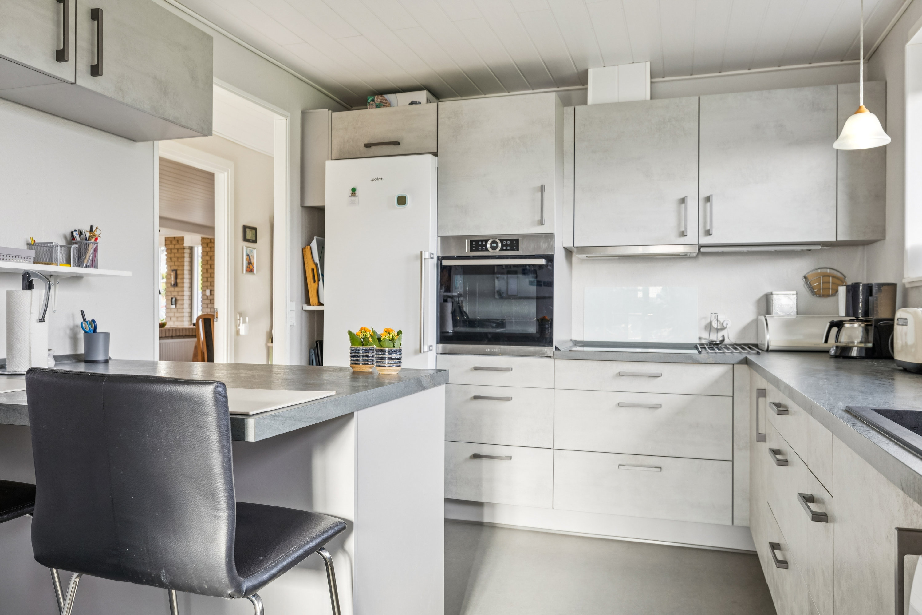 Fremhævet køkken billede i fuldskærmstilstand. Billede af Kløvermarken 38, Skallebølle, 5492 Vissenbjerg