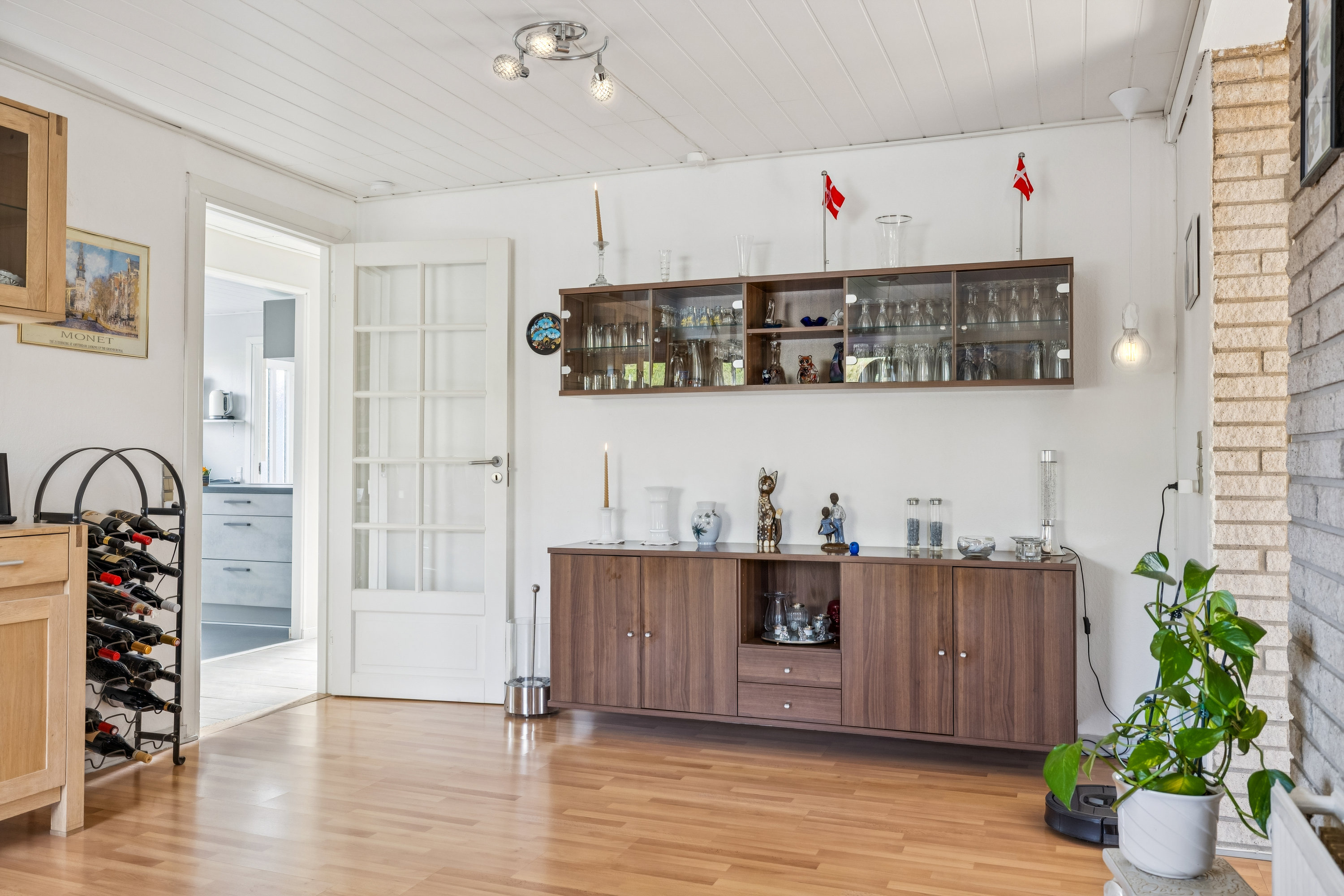 Fremhævet stue billede i fuldskærmstilstand. Billede af Kløvermarken 38, Skallebølle, 5492 Vissenbjerg