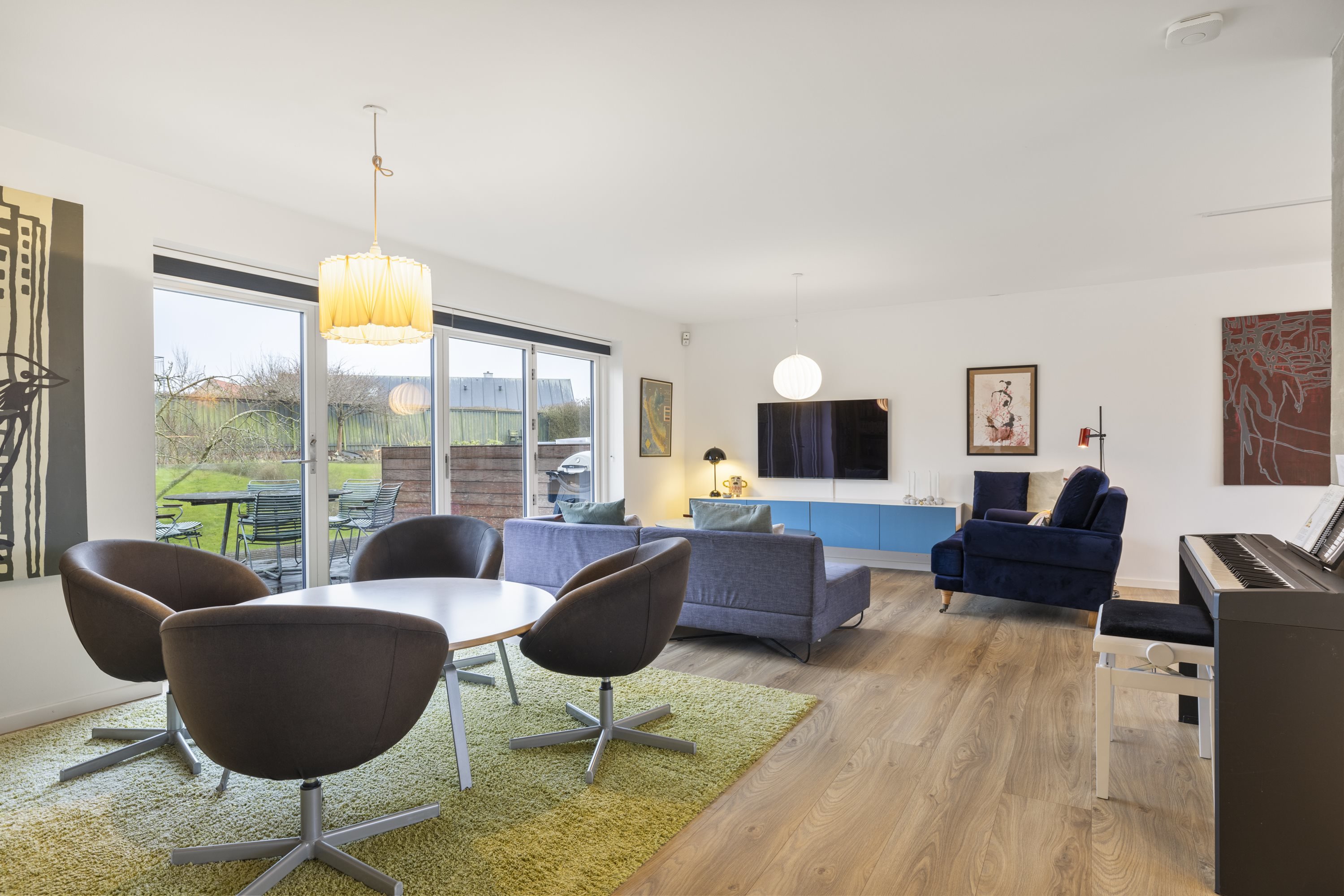 Fremhævet stue billede i fuldskærmstilstand. Billede af Bjernemarksvej 35, Tåsinge, 5700 Svendborg