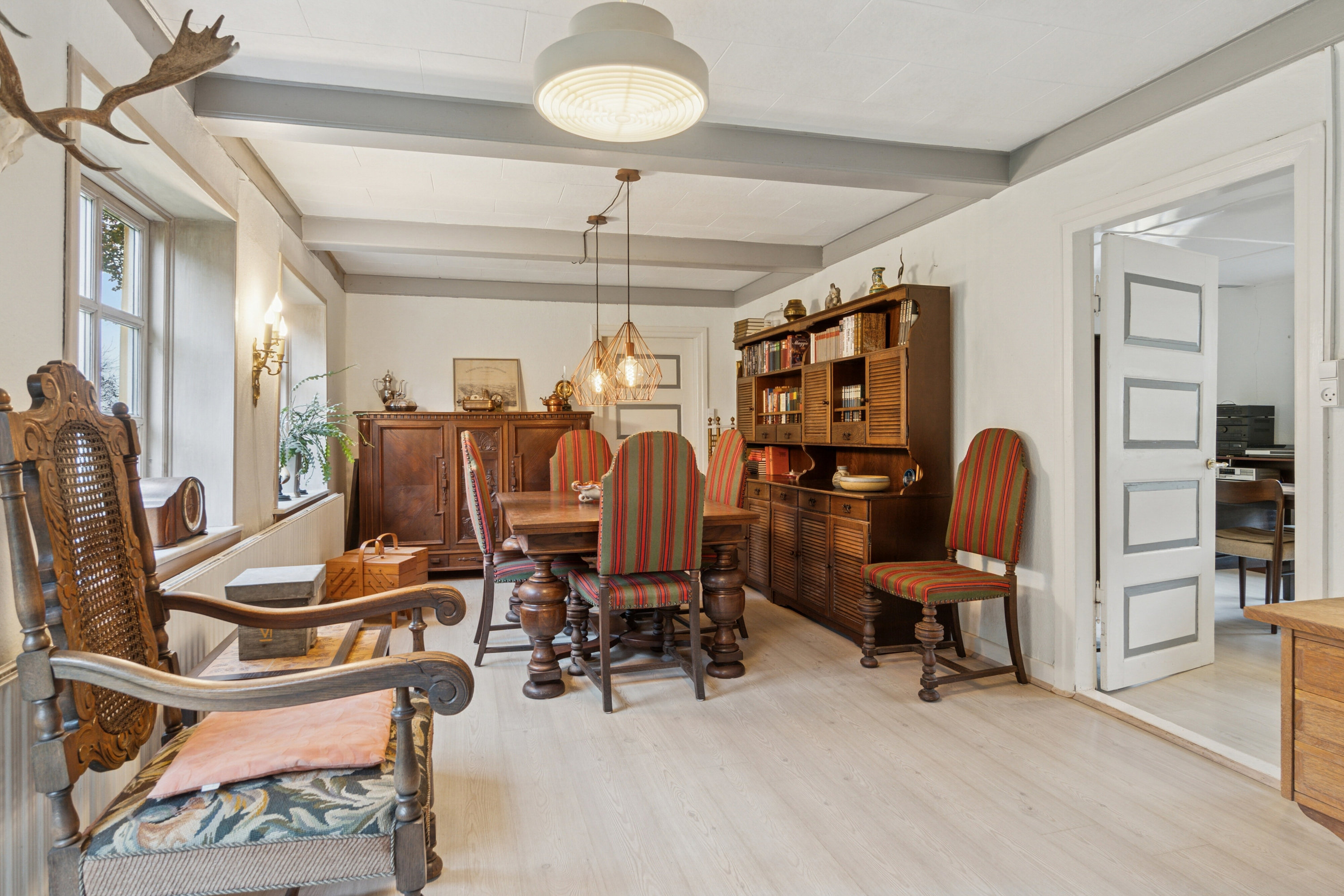 Fremhævet stue billede i fuldskærmstilstand. Billede af Varmkærvej 11, Varmkær, 6040 Egtved