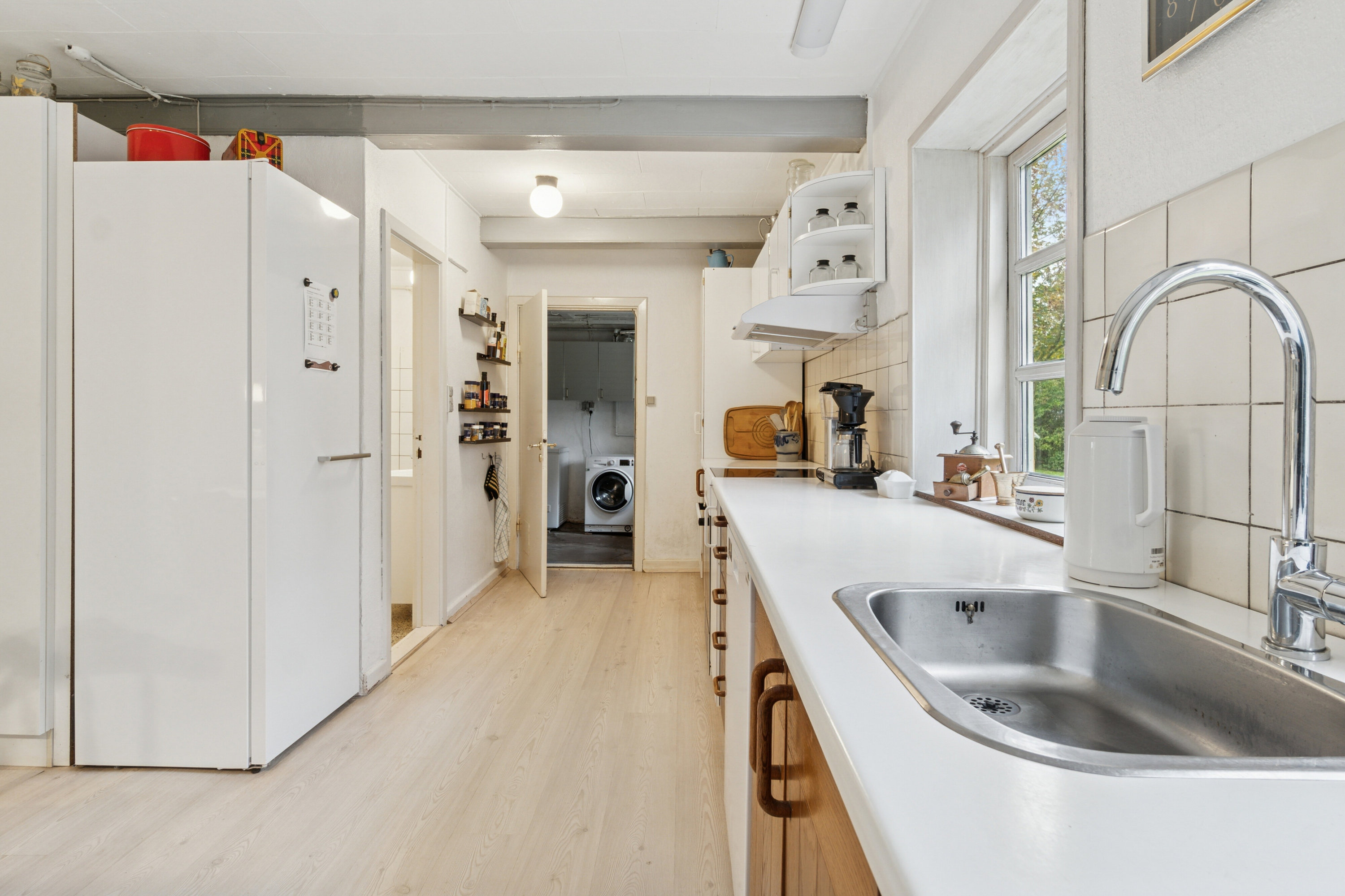 Fremhævet køkken billede i fuldskærmstilstand. Billede af Varmkærvej 11, Varmkær, 6040 Egtved