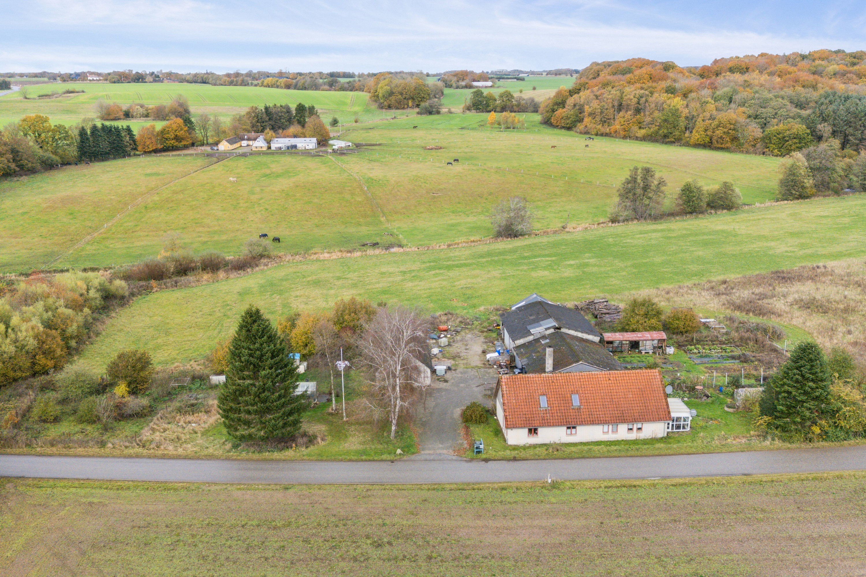 Fremhævet luftfoto billede i fuldskærmstilstand. Billede af Ådalsvej 9, Ørum, 8722 Hedensted