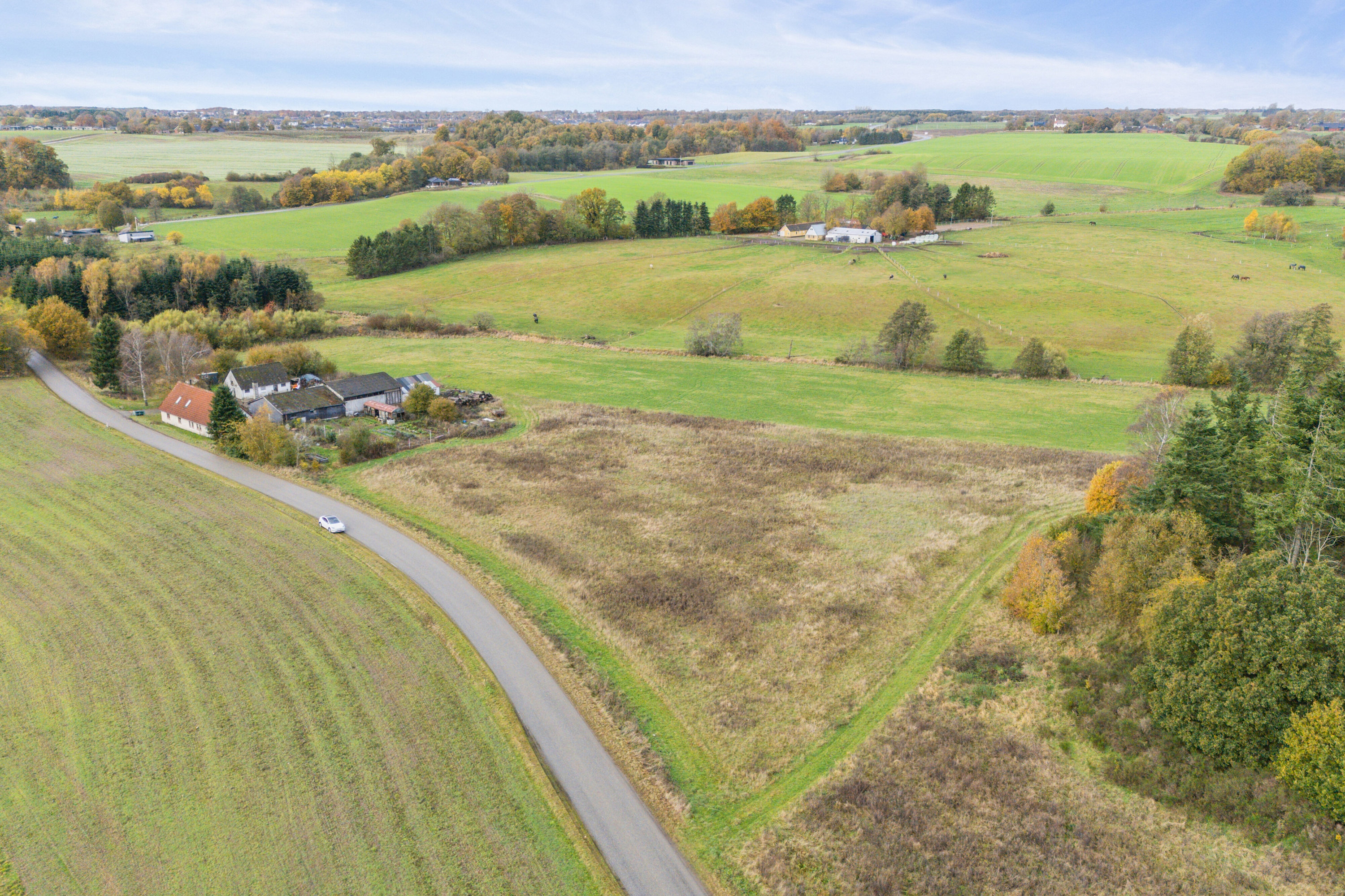 Fremhævet luftfoto billede i fuldskærmstilstand. Billede af Ådalsvej 9, Ørum, 8722 Hedensted