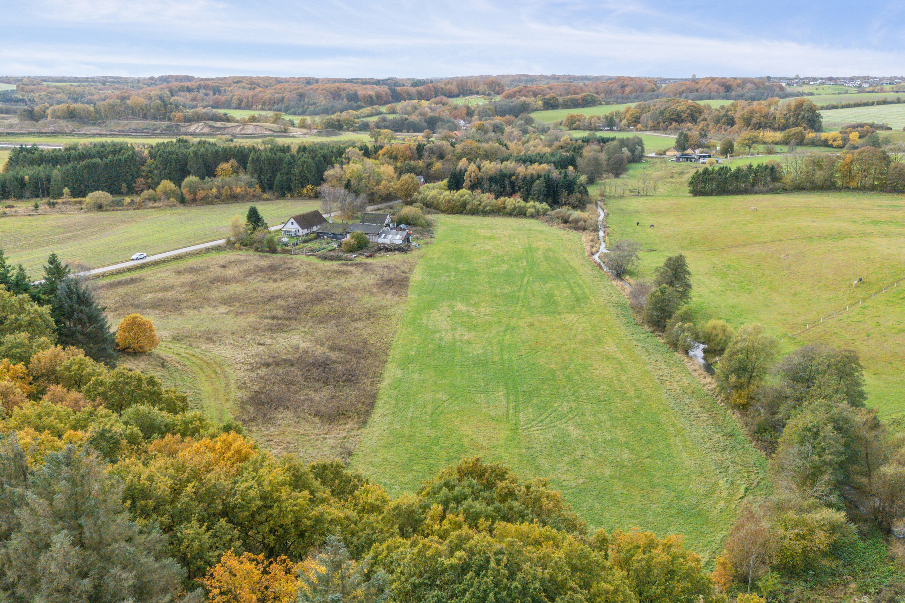 Fremhævet luftfoto billede i fuldskærmstilstand. Billede af Ådalsvej 9, Ørum, 8722 Hedensted