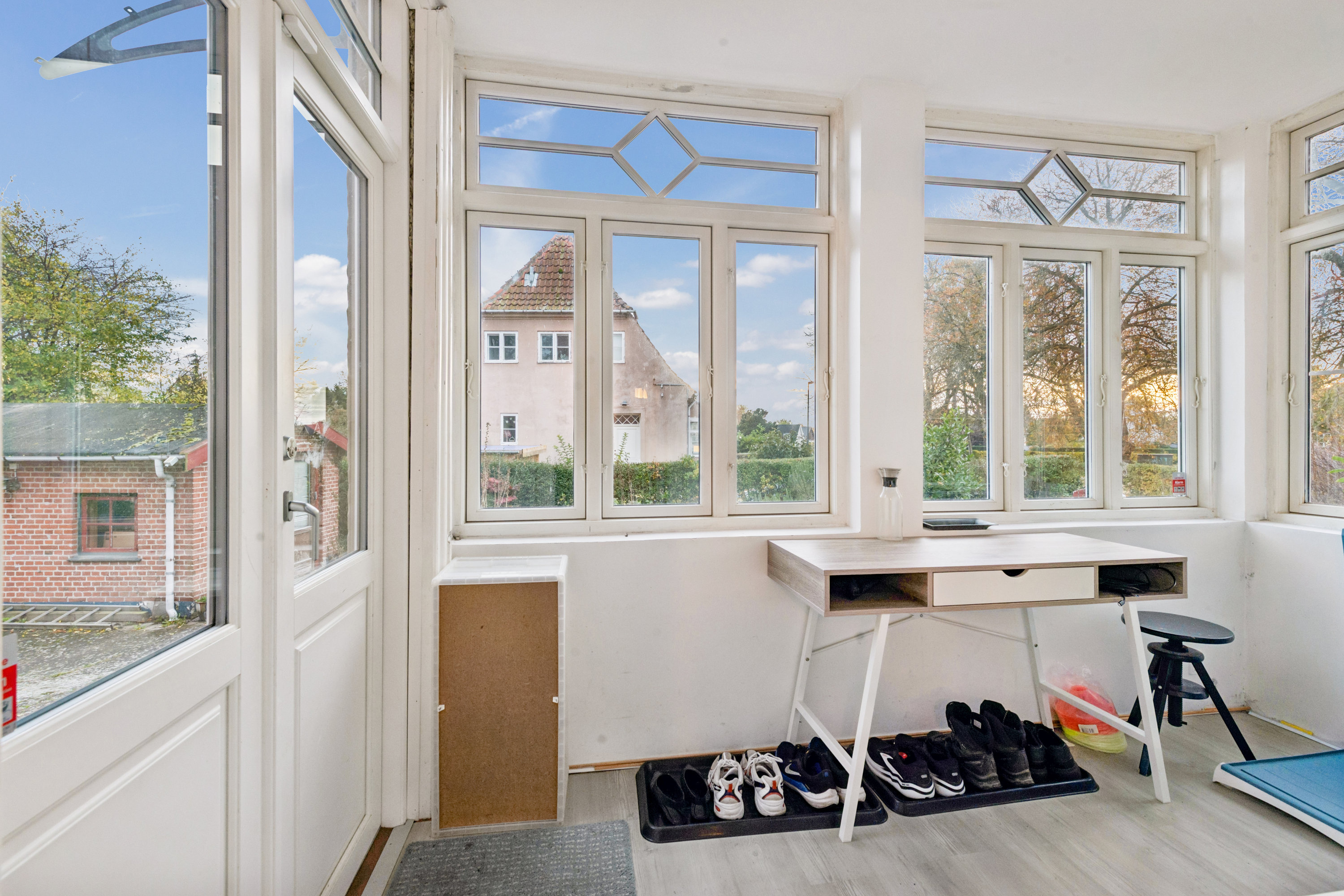 Fremhævet stue billede i fuldskærmstilstand. Billede af Krogebjerg 1, 2720 Vanløse