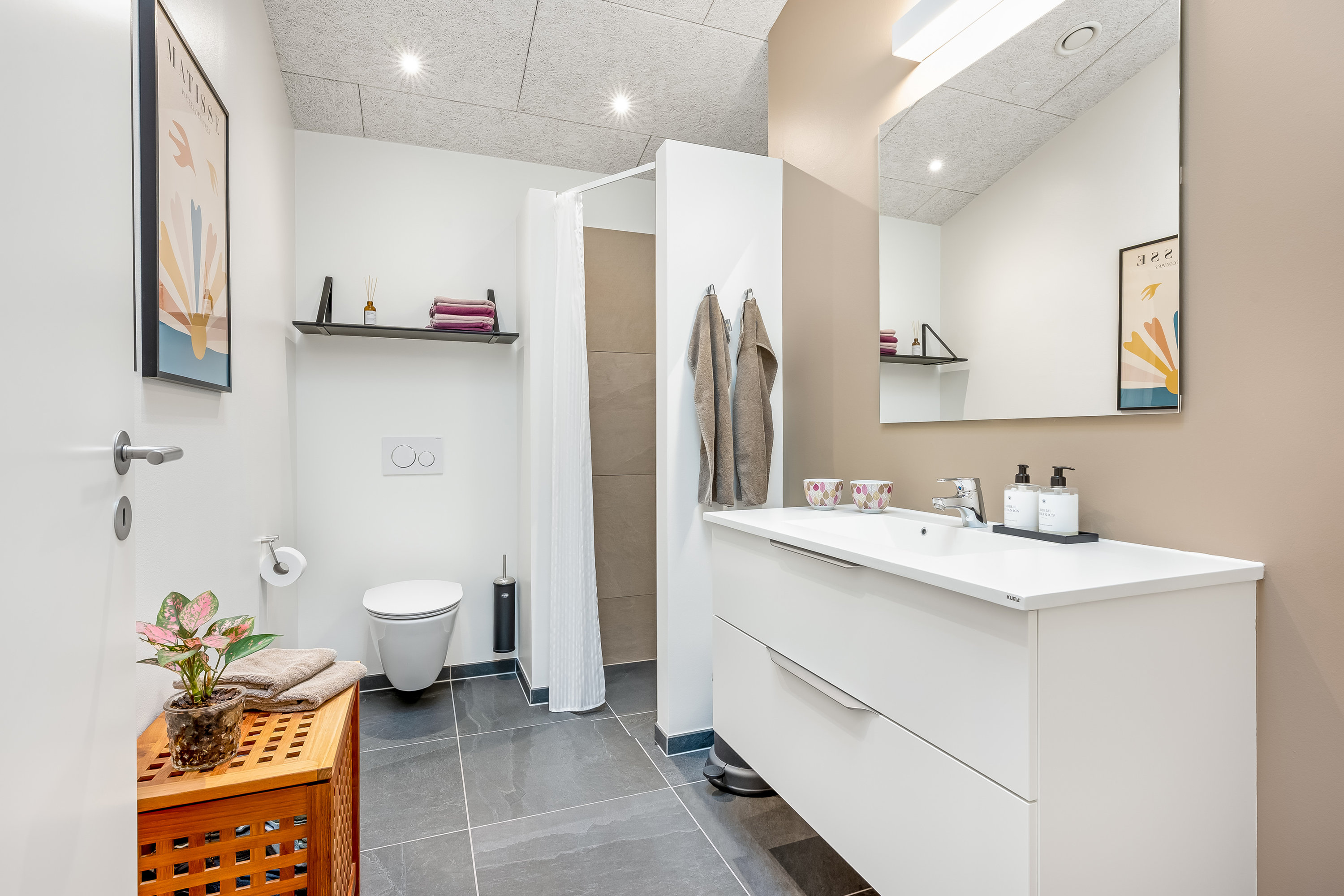 Fremhævet badeværelse billede i fuldskærmstilstand. Billede af Under Hvidtjørnen 43, Halgårde, 7500 Holstebro