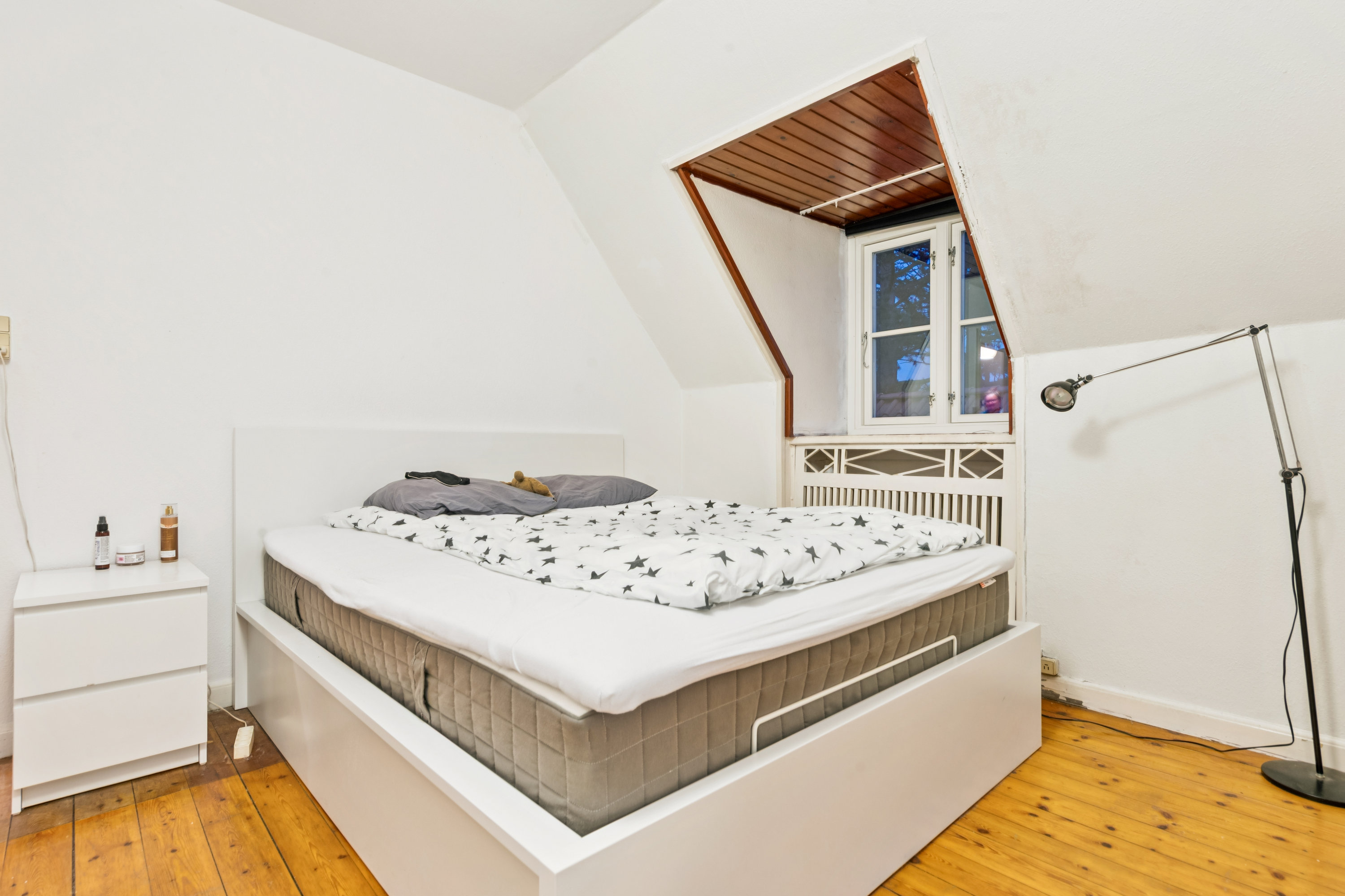 Fremhævet værelse billede i fuldskærmstilstand. Billede af Krogebjerg 1, 2720 Vanløse