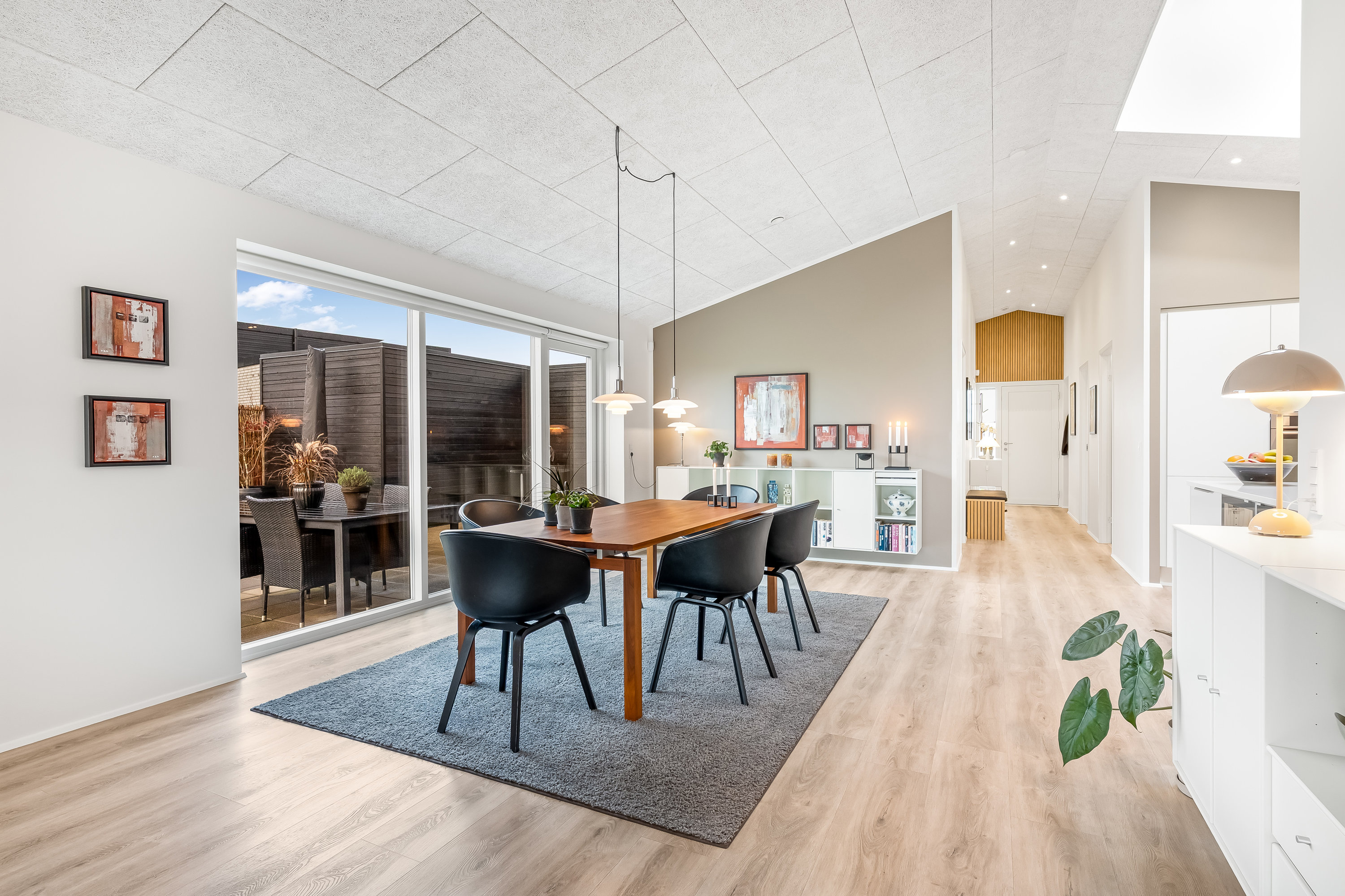 Fremhævet køkken alrum billede i fuldskærmstilstand. Billede af Under Hvidtjørnen 43, Halgårde, 7500 Holstebro