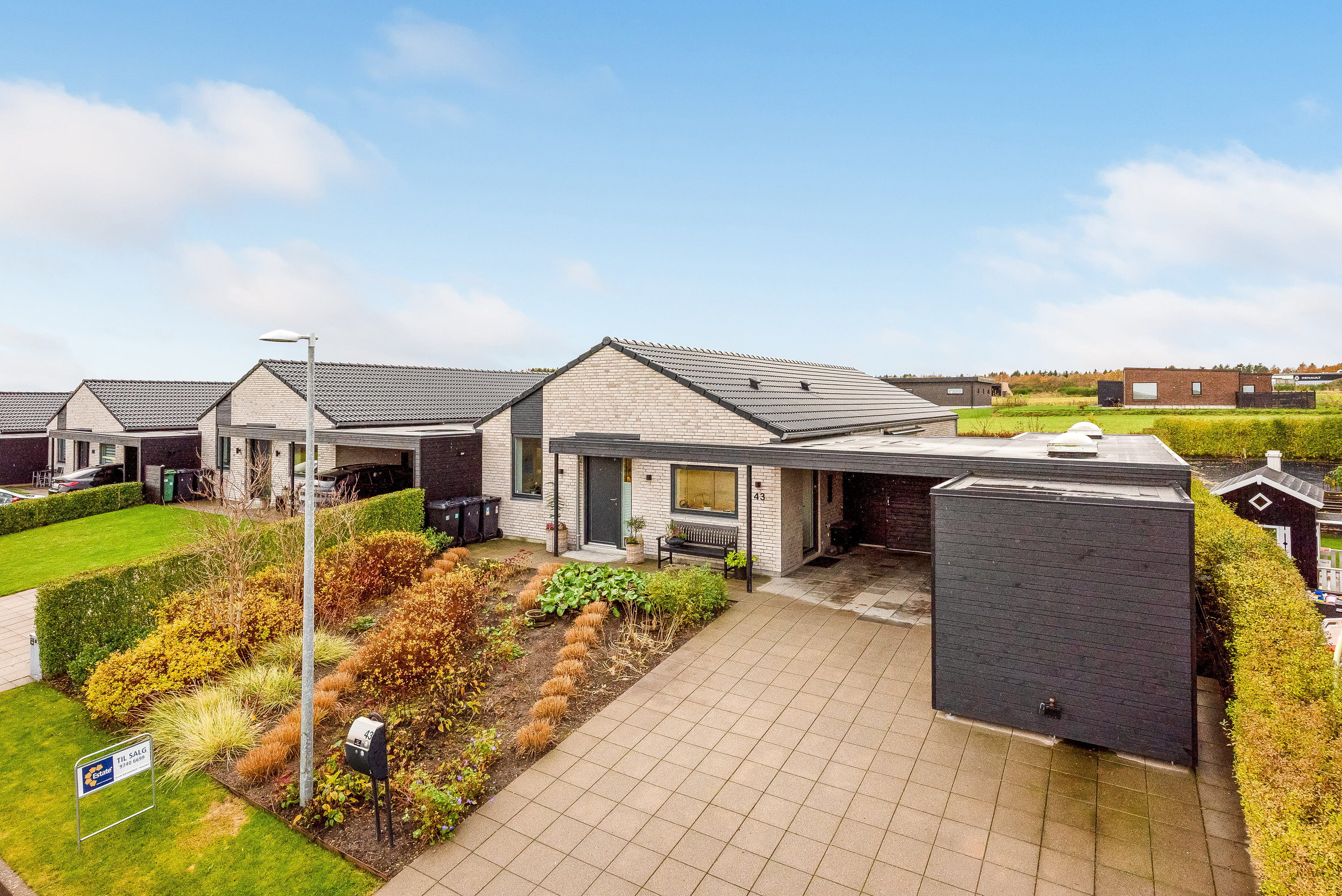 Rækkehus: Ejendommen på Under Hvidtjørnen 43, Halgårde, 7500 Holstebro