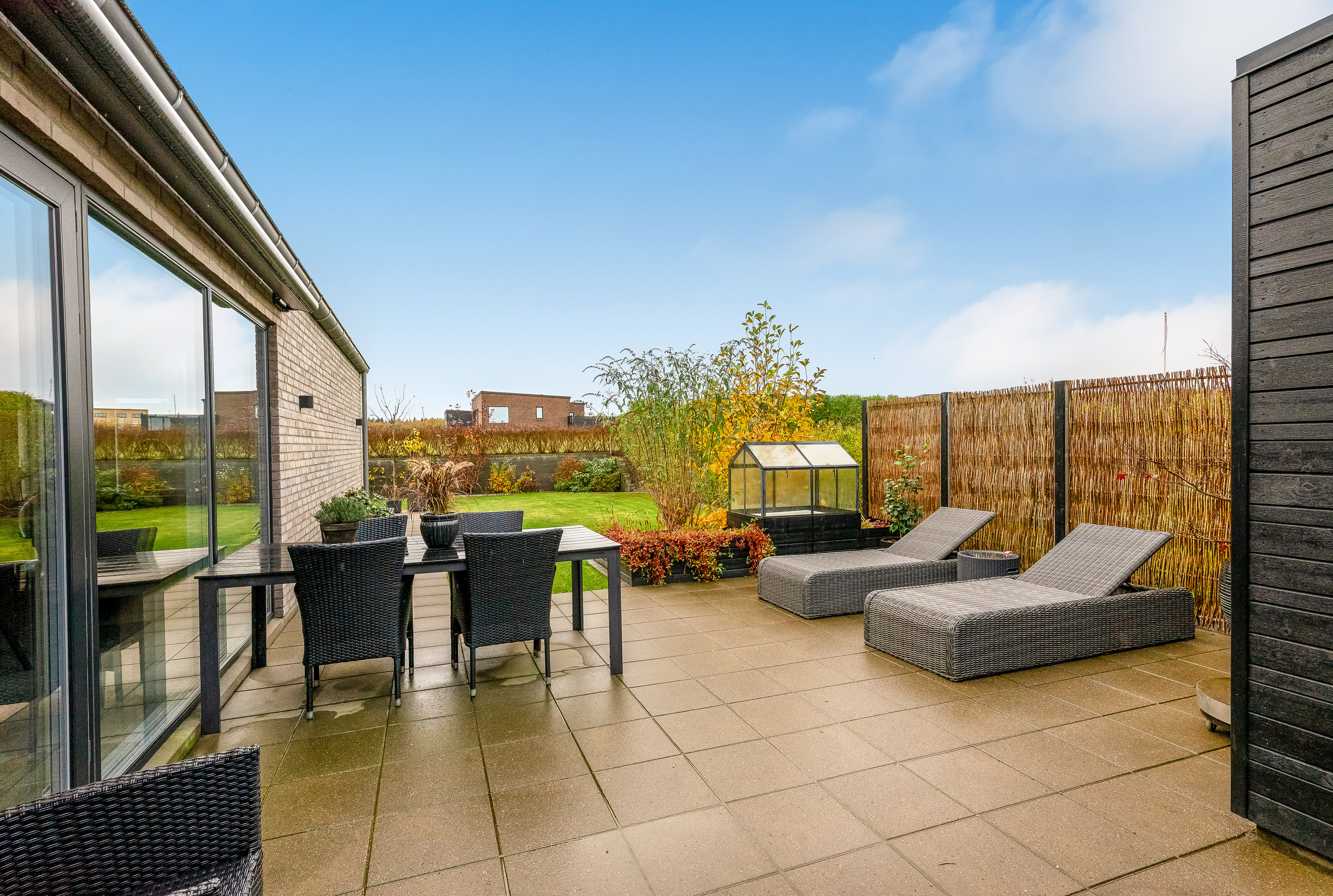 Miniaturebillede 1: terrasse. Billede af Under Hvidtjørnen 43, Halgårde, 7500 Holstebro