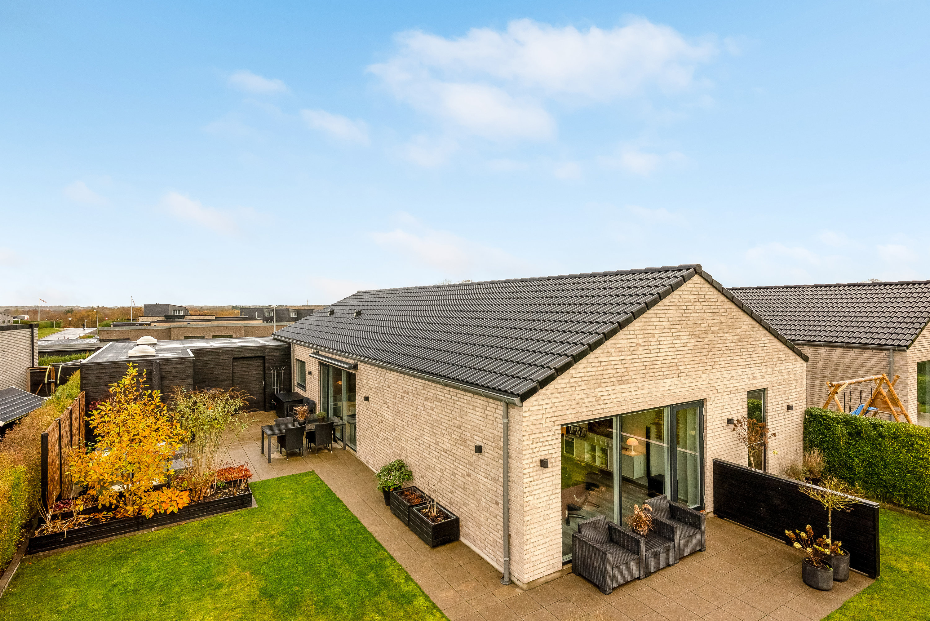 Fremhævet ejendommen billede i fuldskærmstilstand. Billede af Under Hvidtjørnen 43, Halgårde, 7500 Holstebro