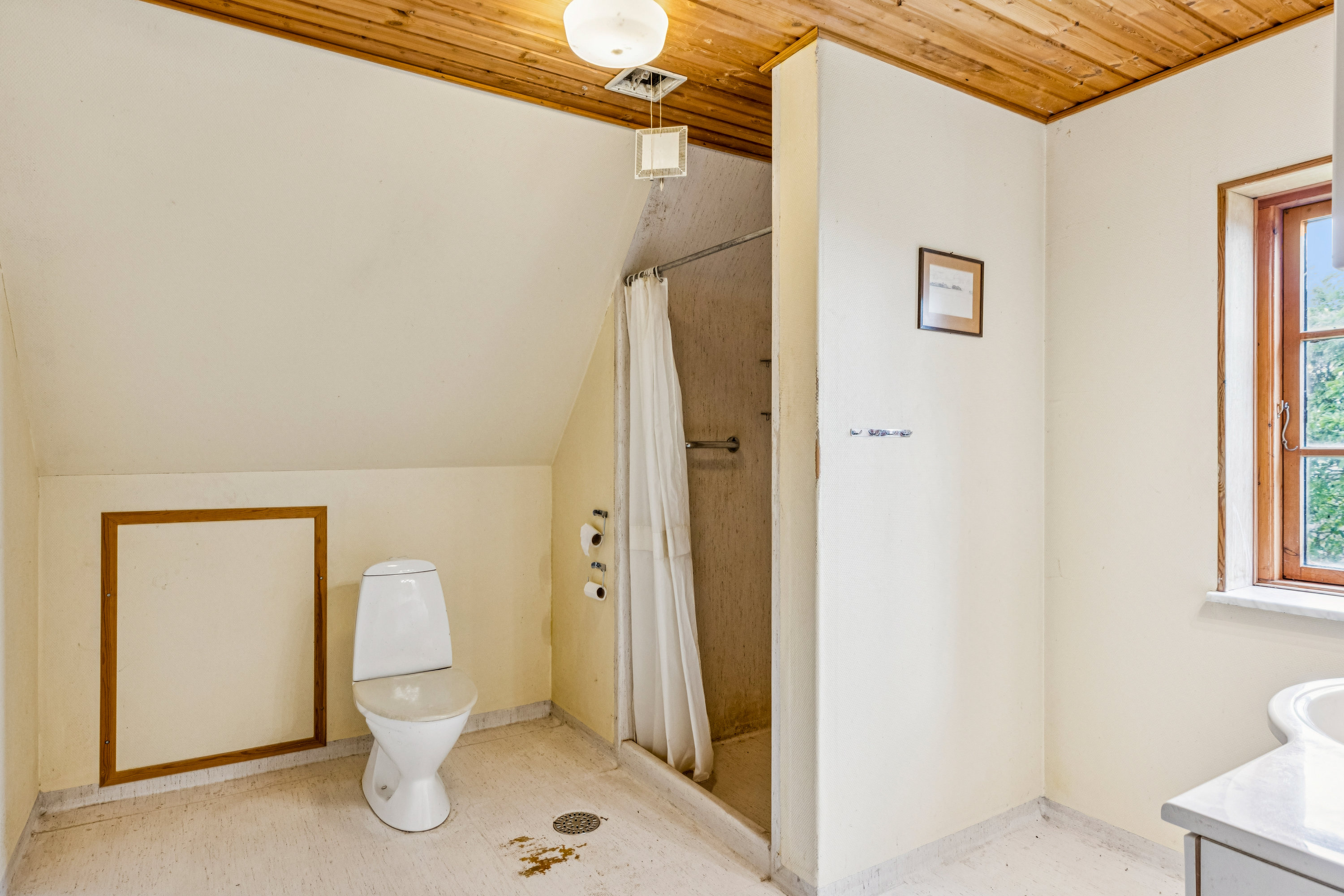 Fremhævet badeværelse billede i fuldskærmstilstand. Billede af Rønshovedvej 6, Rønshoved, 6340 Kruså