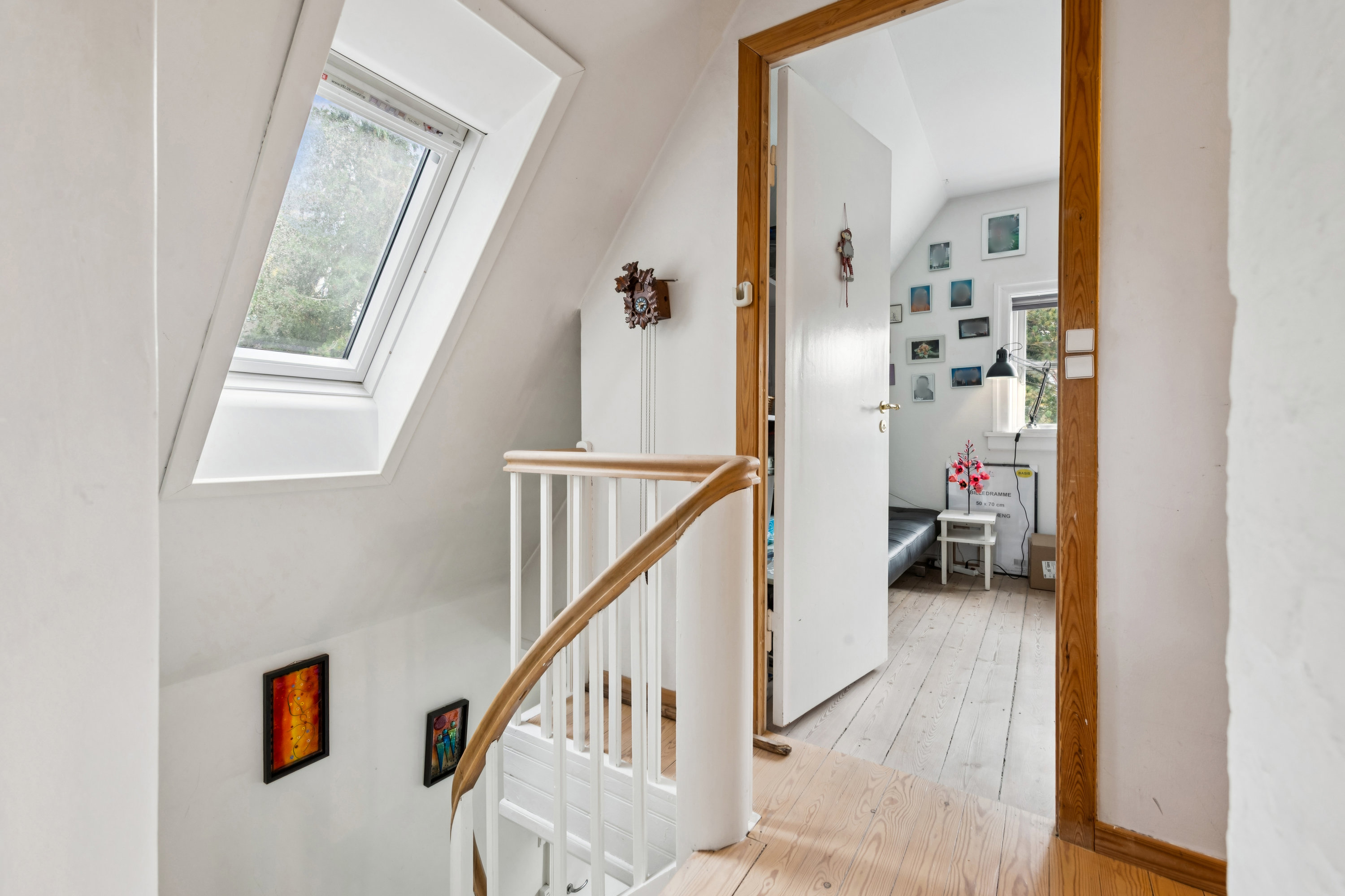 Fremhævet trappe billede i fuldskærmstilstand. Billede af Dalvangen 43, 2700 Brønshøj