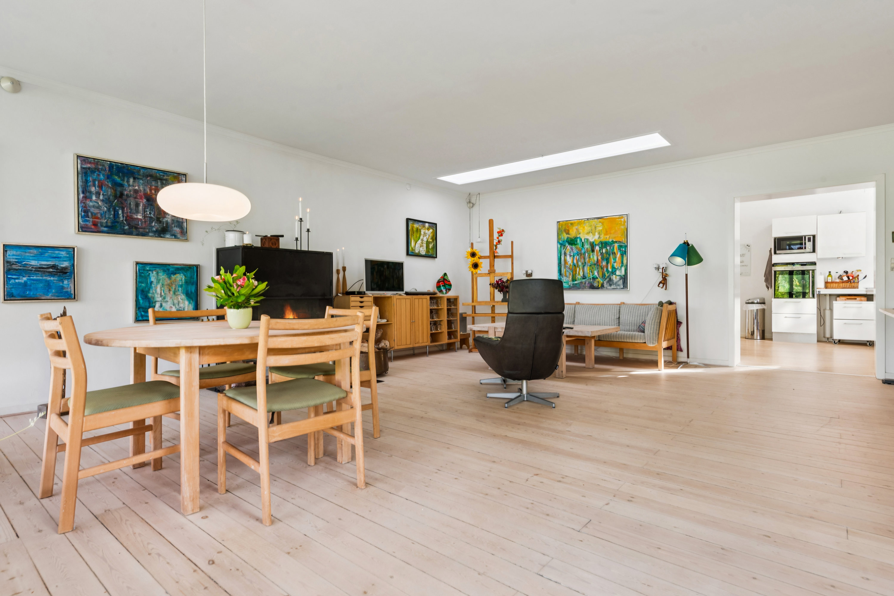 Fremhævet stue billede i fuldskærmstilstand. Billede af Dalvangen 43, 2700 Brønshøj