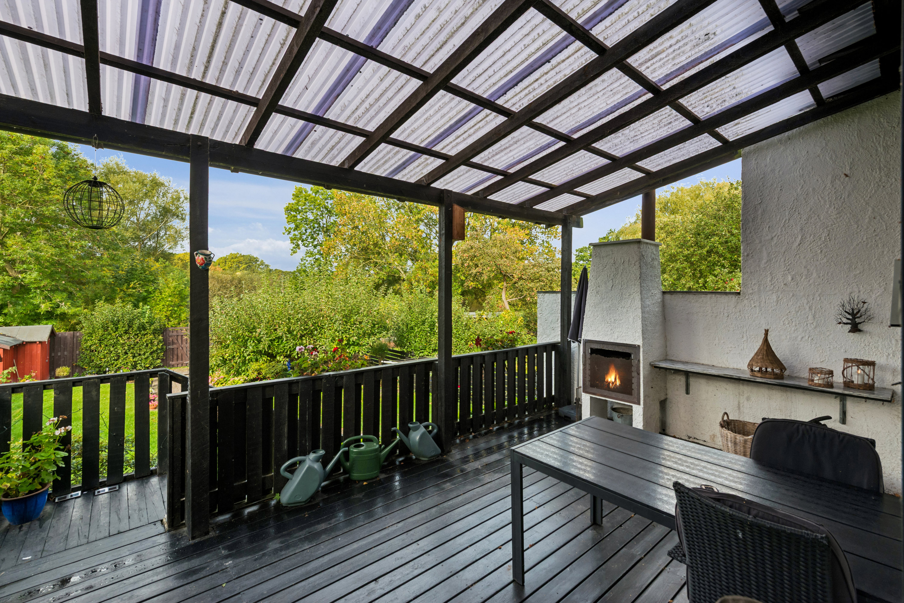 Fremhævet terrasse billede i fuldskærmstilstand. Billede af Dalvangen 43, 2700 Brønshøj